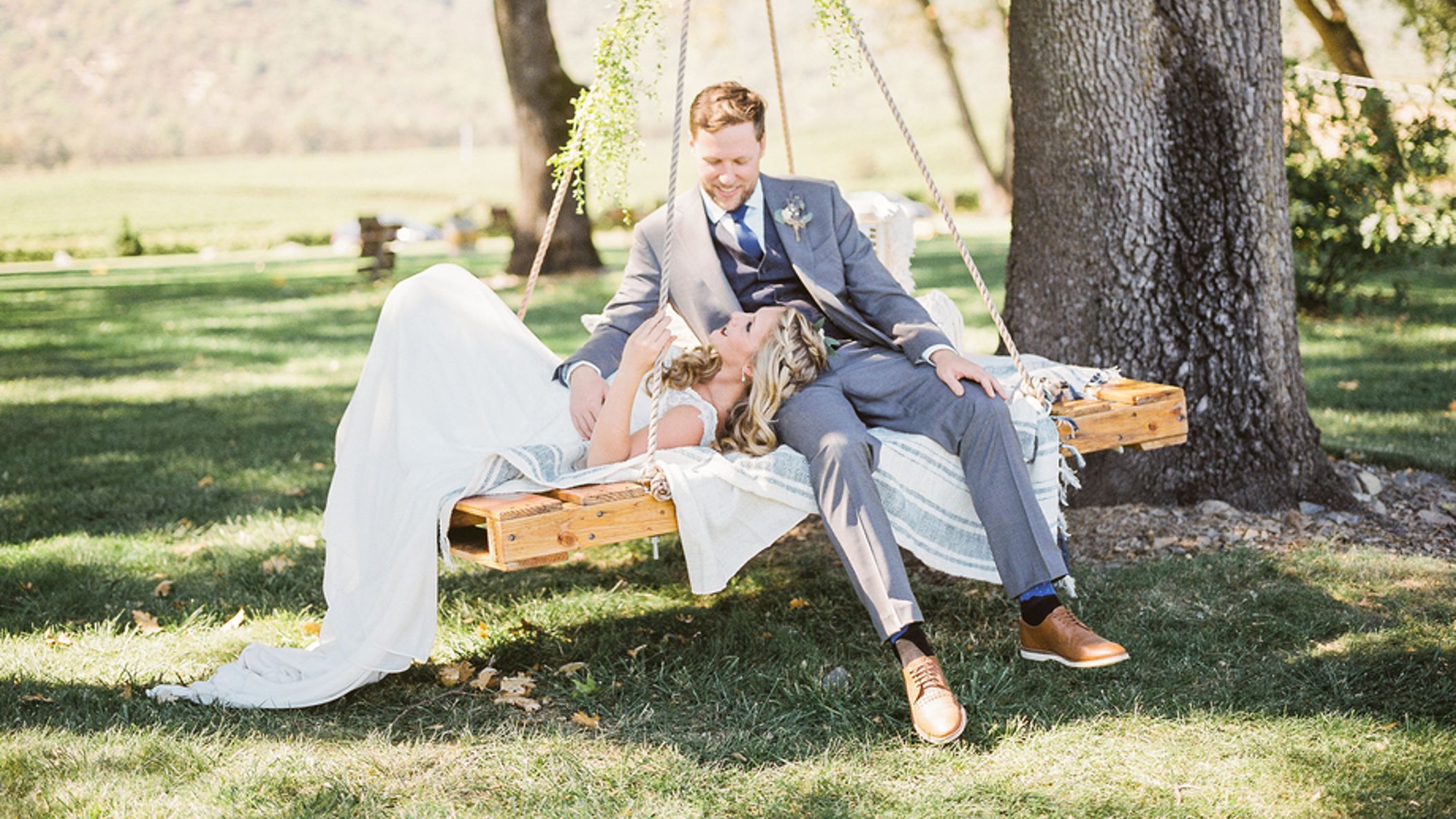 Oregon_Bride/RealWeddinga/RomanticWeddings/lindsay:david.jpg