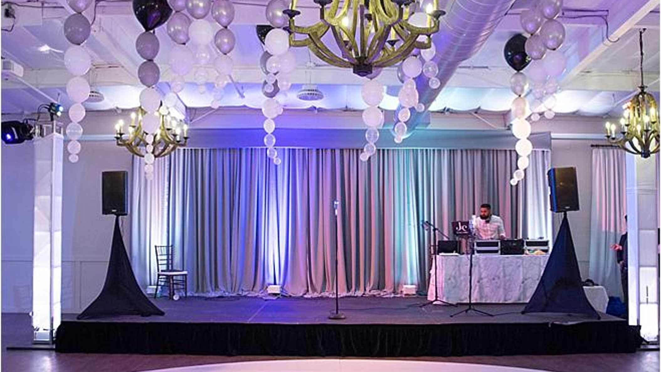 CWD/online/styledshoots/fetethevenue/2018-05-30_0015.jpg