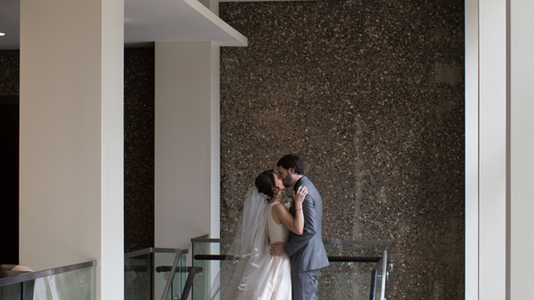 Minnesota_Bride/Athena_Tom_RW/43_Minneapolis_Wedding_Photographer_659x.jpg