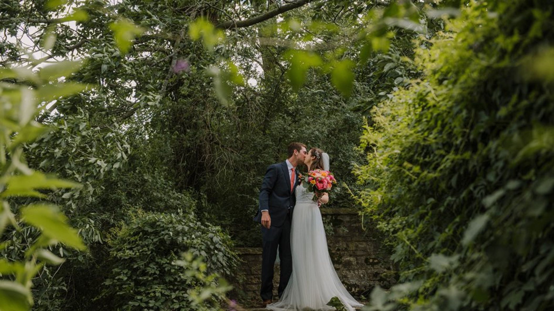 Wisconsin_Bride/CarolynAndMattRW/annapagephoto_carolyn+matt275_WEB.jpg
