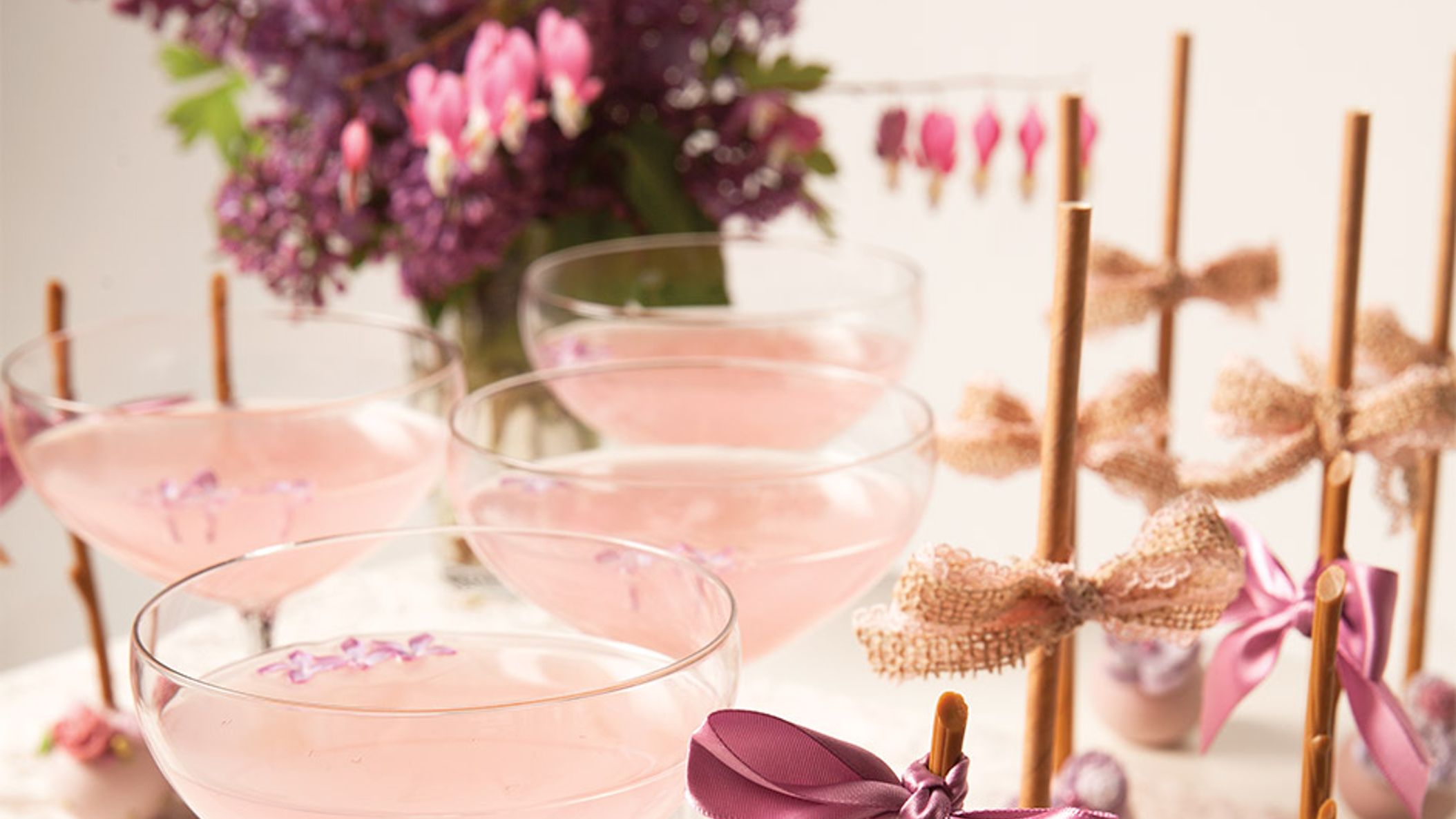 Seattle_Bride/cake-pops.jpg