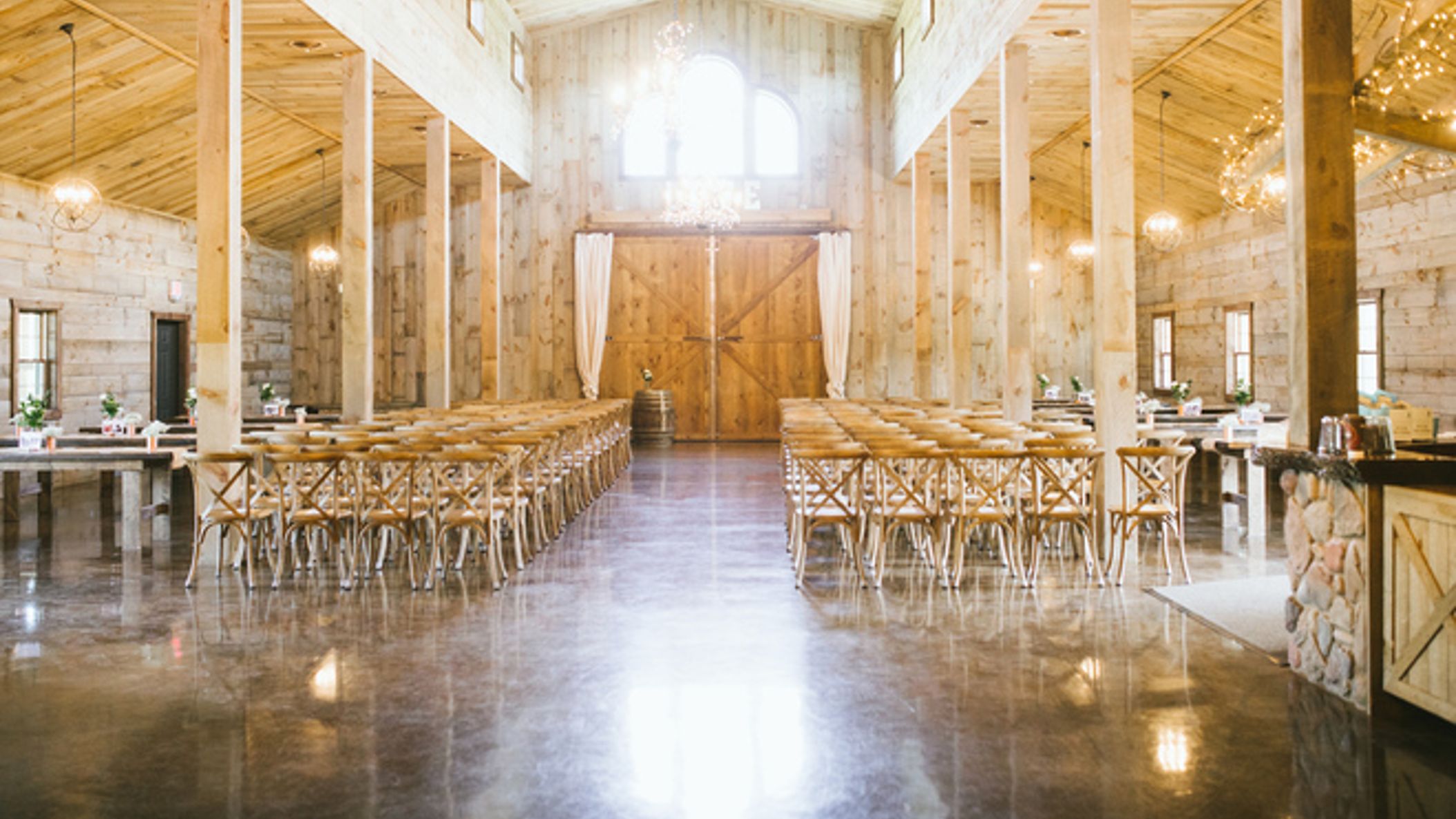 Minnesota_Bride/RW_Amanda_Scotty/GinaZeidler_AmandaandScottyCreeksideFarm00042_659x.jpg