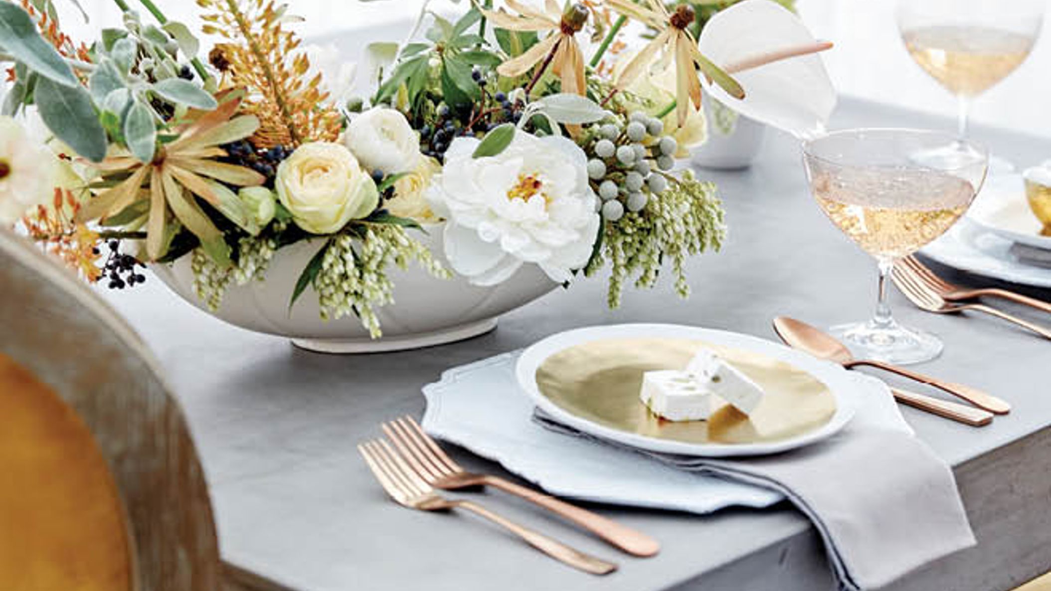 Minnesota_Bride/FW_18_Uploading/Flowers/MNBR8851_MNB FW18FlowerFeature_TC_03385.jpg