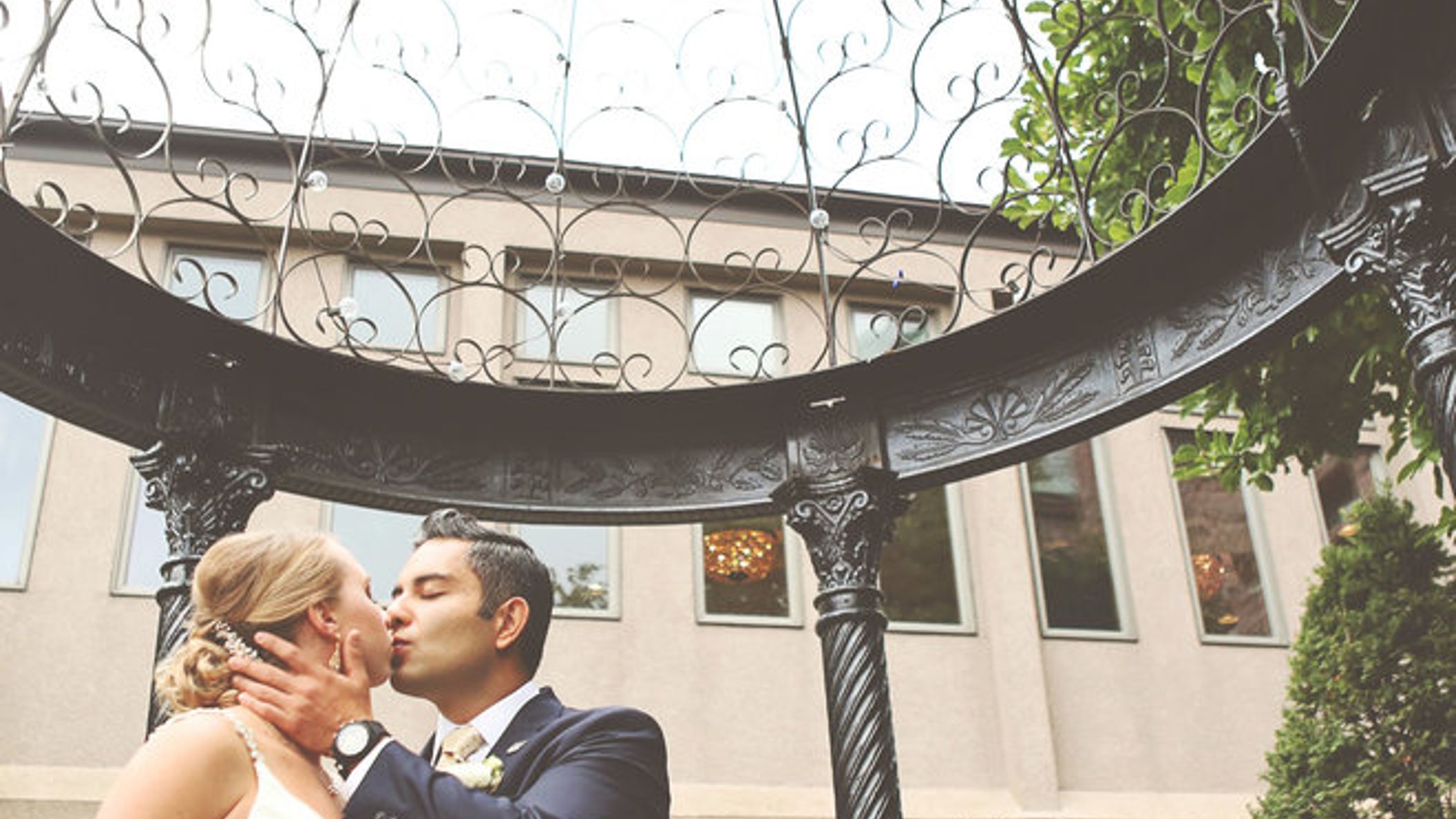 Minnesota_Bride/RW_Arturo_Alyssa/C20wm_659x.jpg