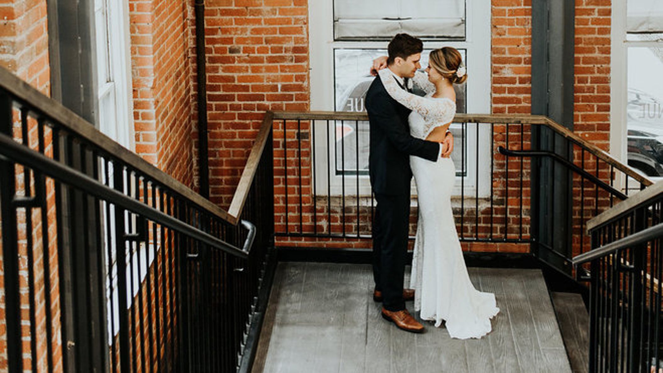 Minnesota_Bride/RW_Annie_Noah/BrideandGroom-25_1_659x.jpg