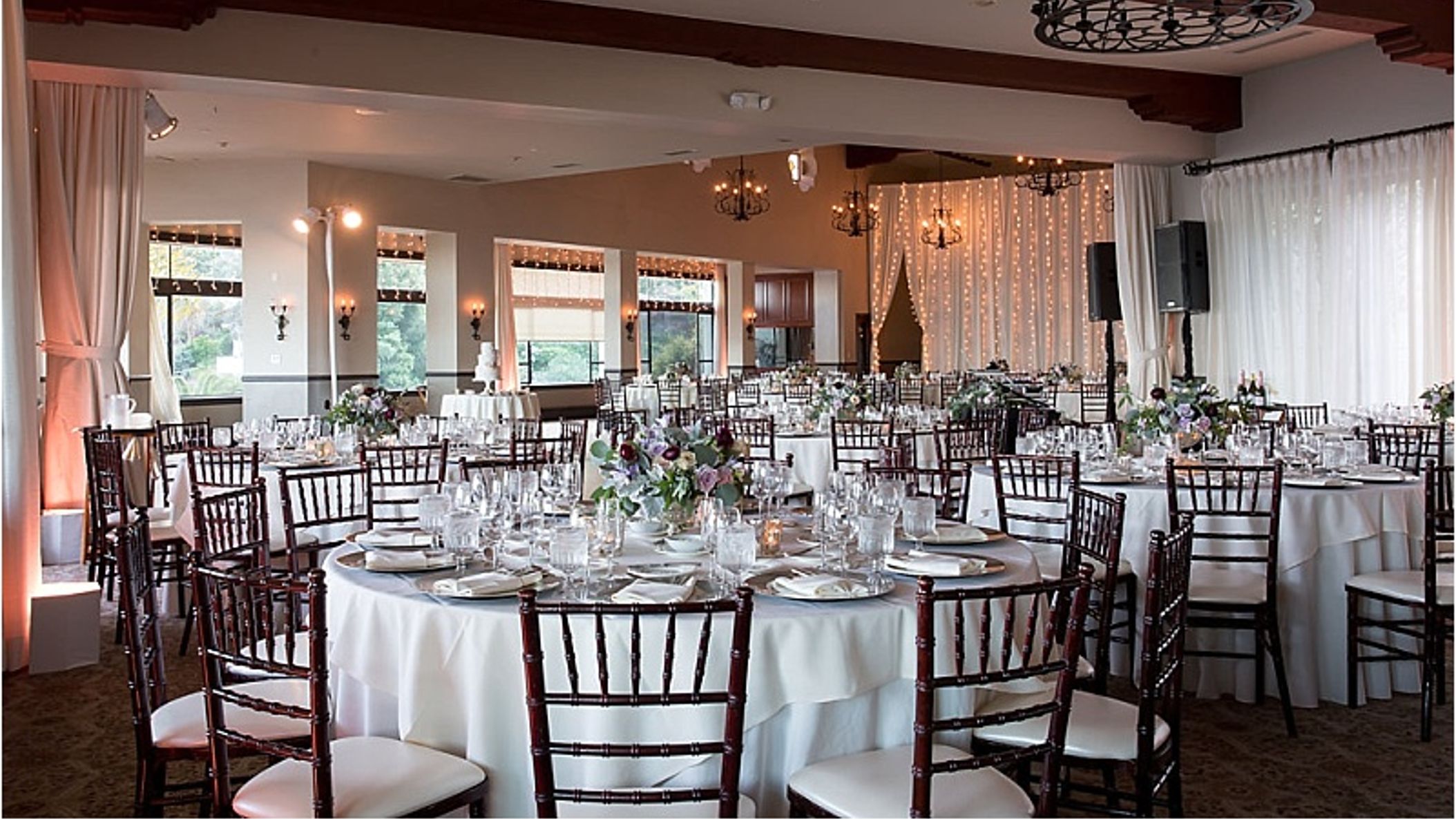 CWD/Sum18PrintWeddings/TwoOfAKind/2018-10-02_0039.jpg