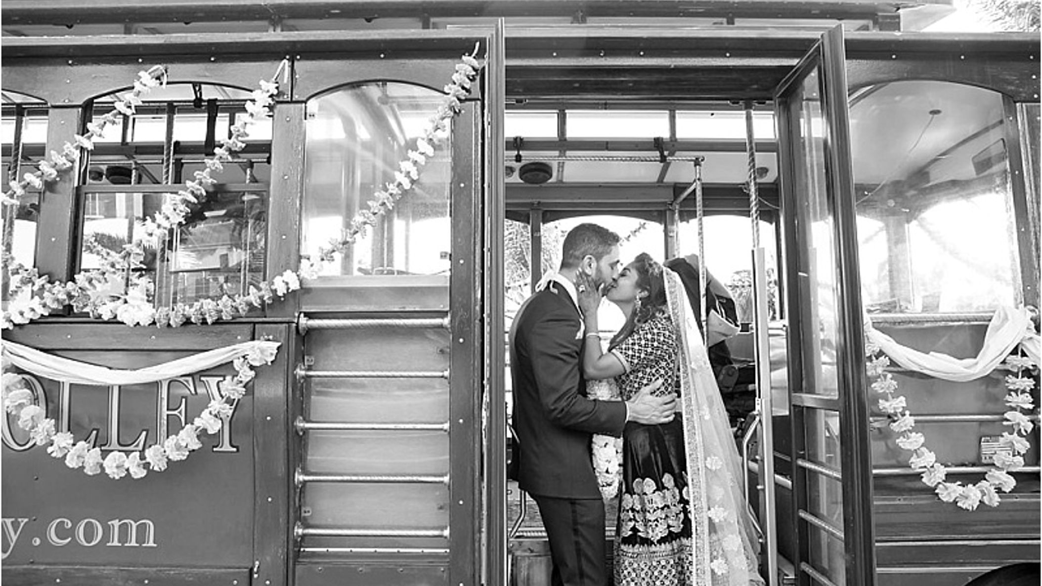 CWD/Sum18PrintWeddings/TwoOfAKind/2018-10-02_0071.jpg
