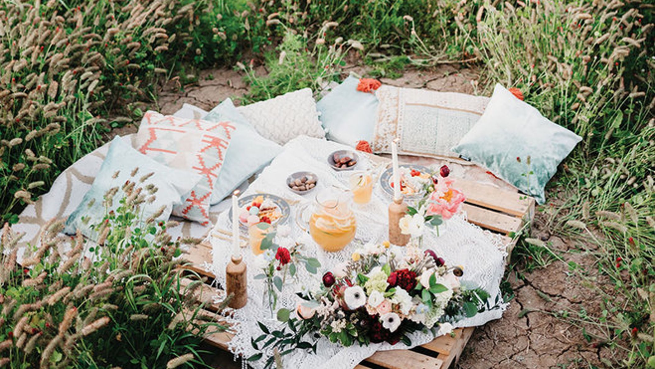 Oregon_Bride/WebStories/Texture_Friday/alfresco-romance_659x.jpg