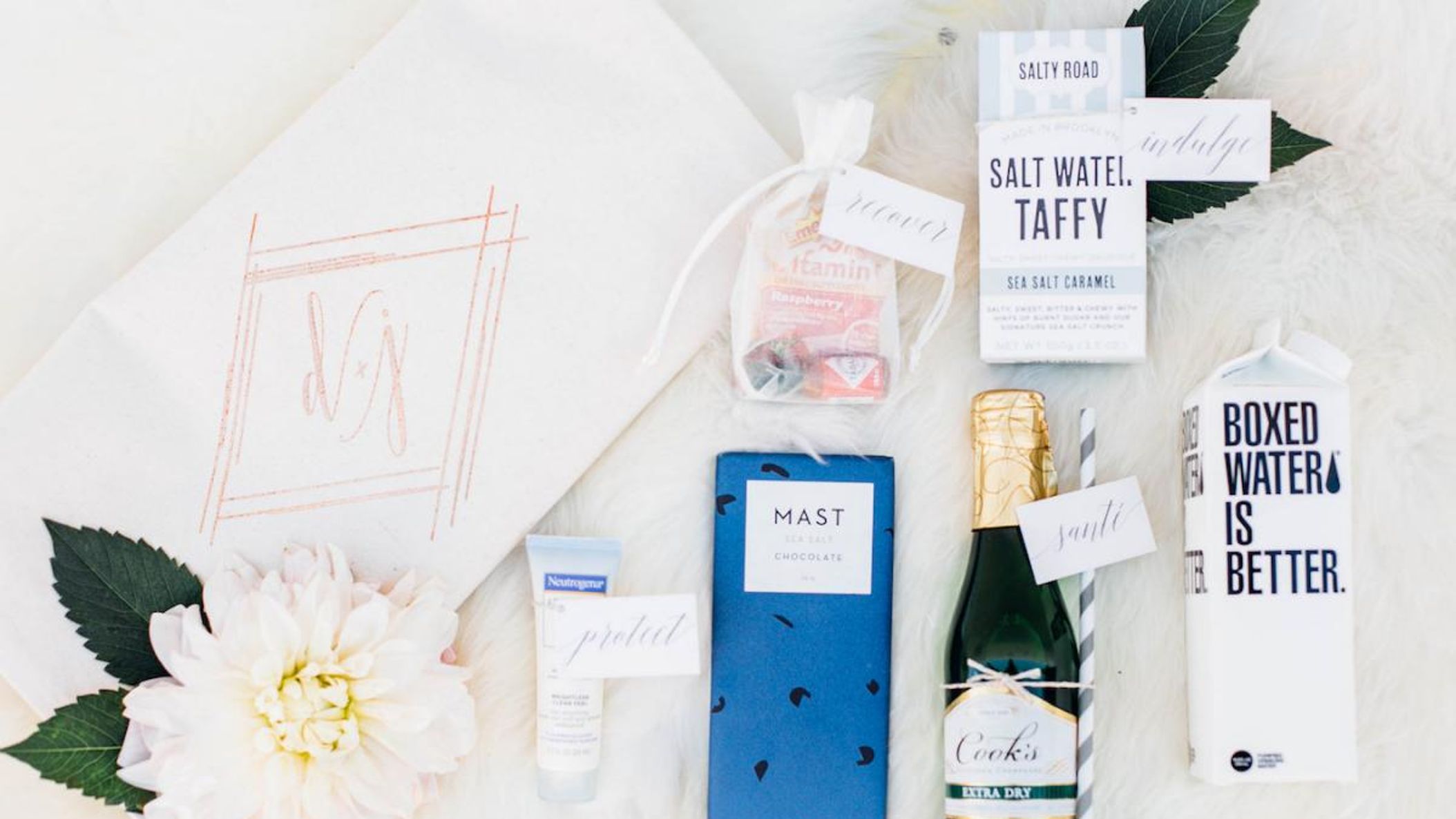 CWD/online/realweddings/dalit_jordan/004 Welcome Bag.jpg