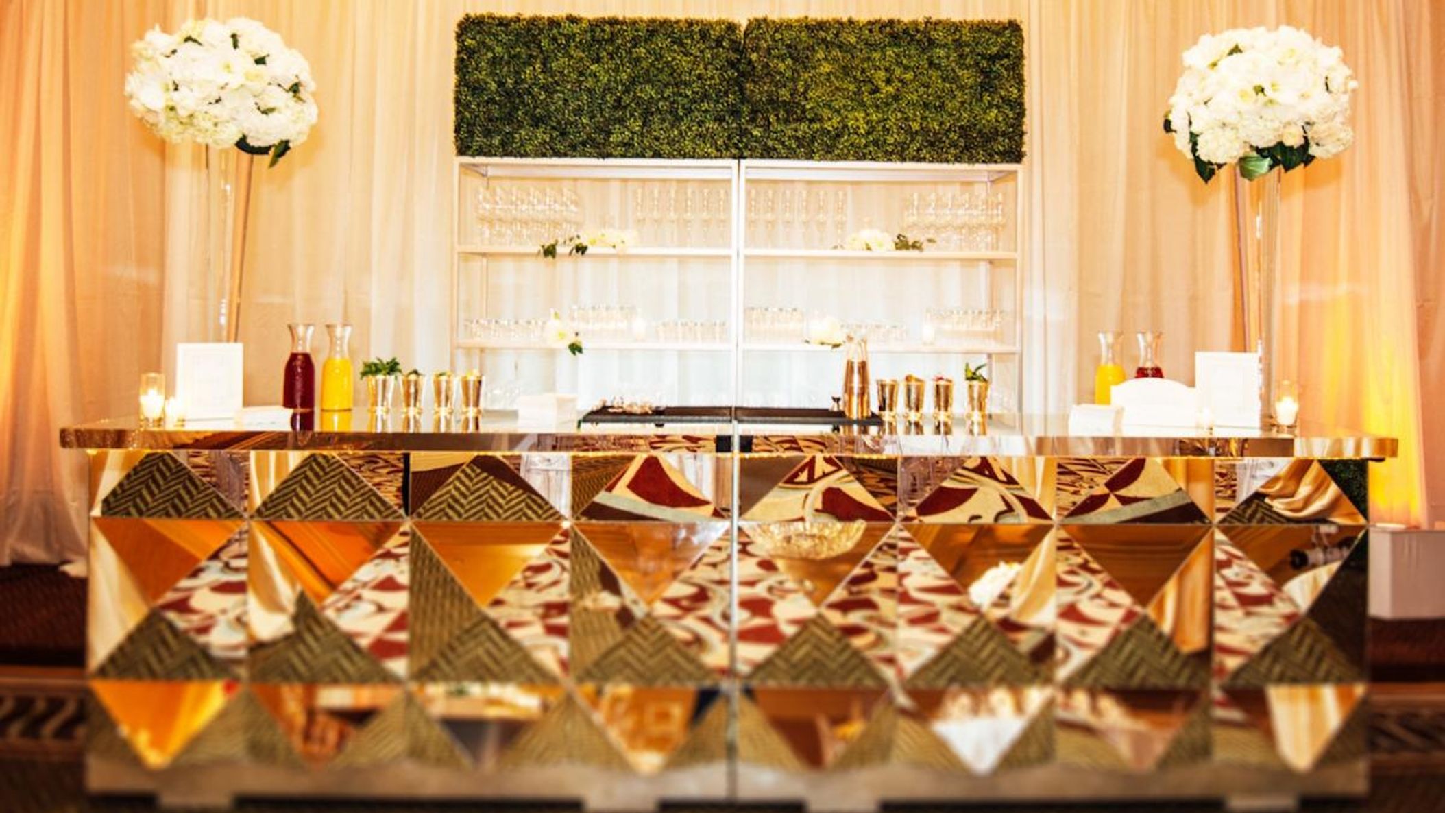 CWD/online/realweddings/dalit_jordan/044 Reception Bar (1).jpg