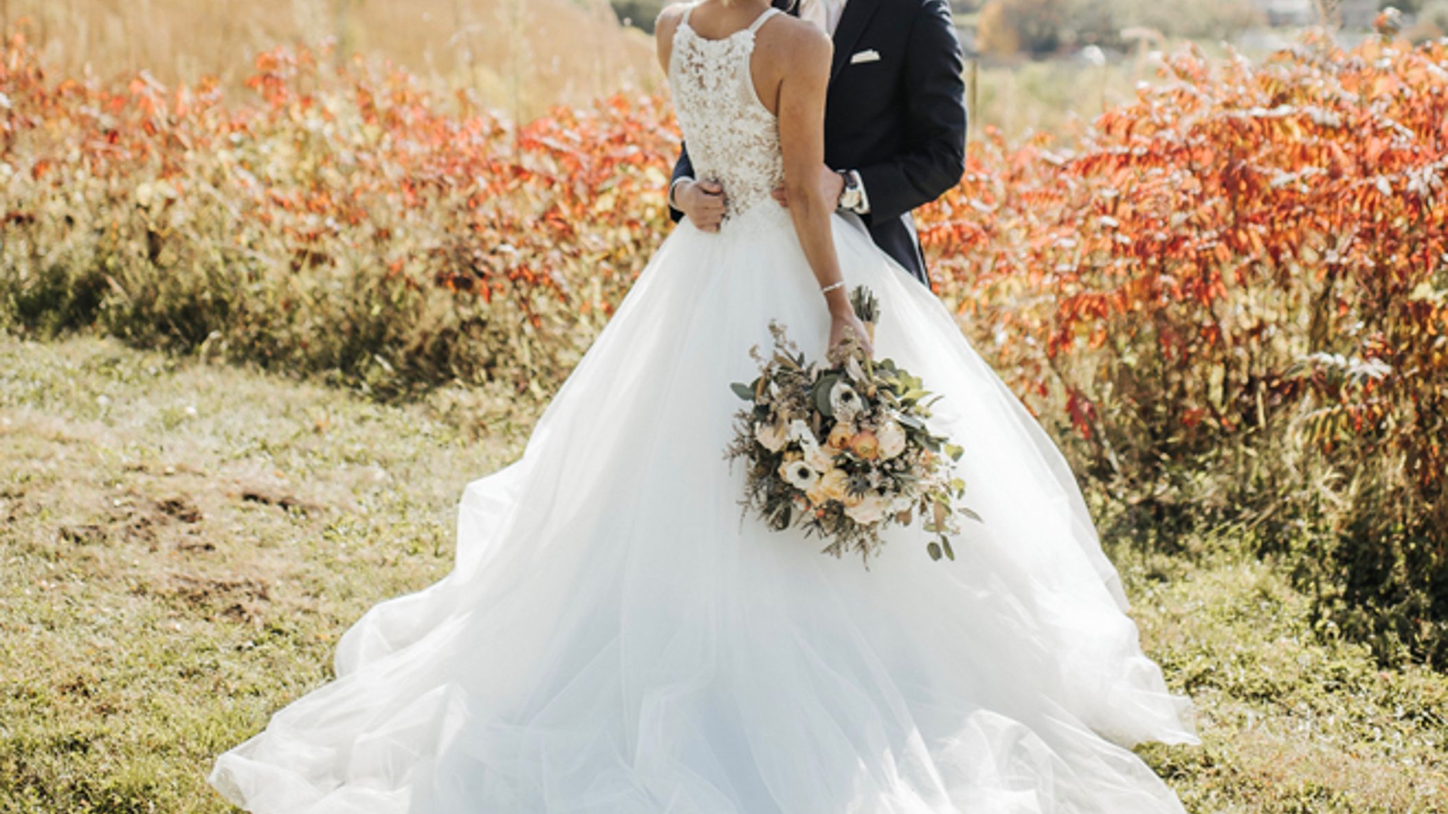 Minnesota_Bride/FW_18_Uploading/fullsizeoutput_65bb.jpg