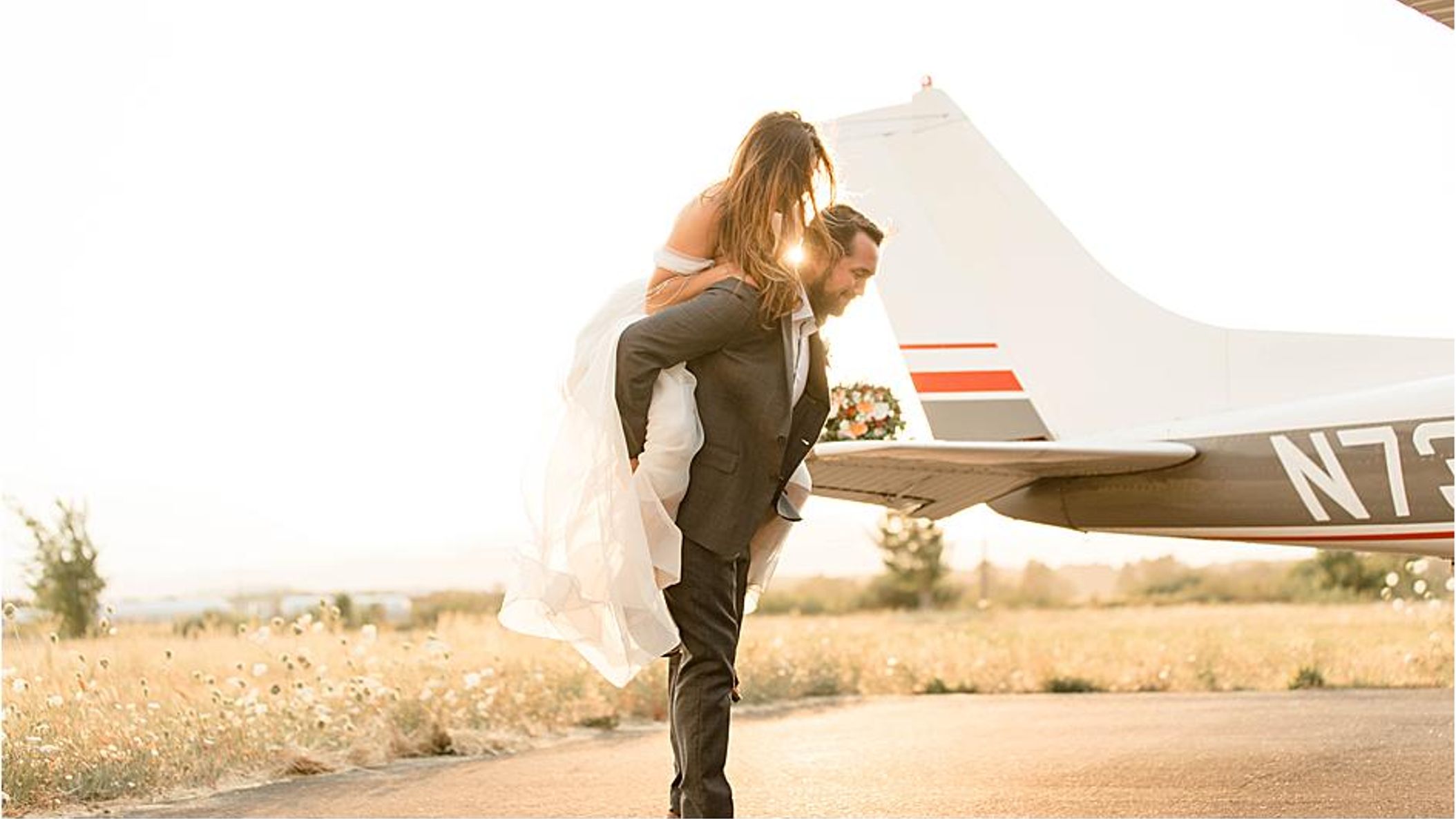 Oregon_Bride/RealWeddinga/airplane/2018-12-19_0005.jpg