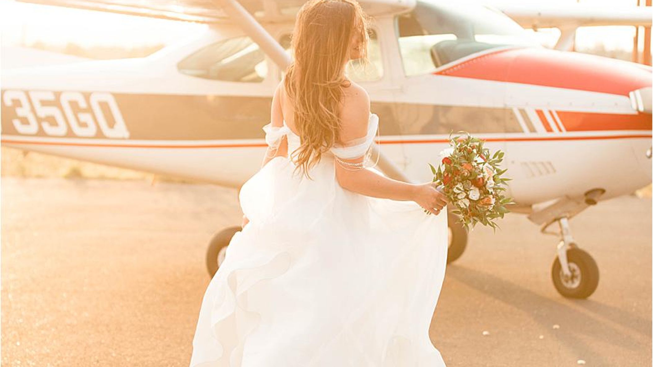 Oregon_Bride/RealWeddinga/airplane/2018-12-19_0010.jpg