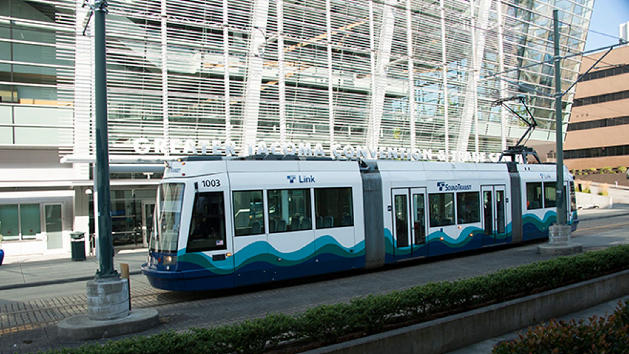 Seattle_Bride/Sponsored/Tacoma Link Light Rail (1) cropped_0.jpg