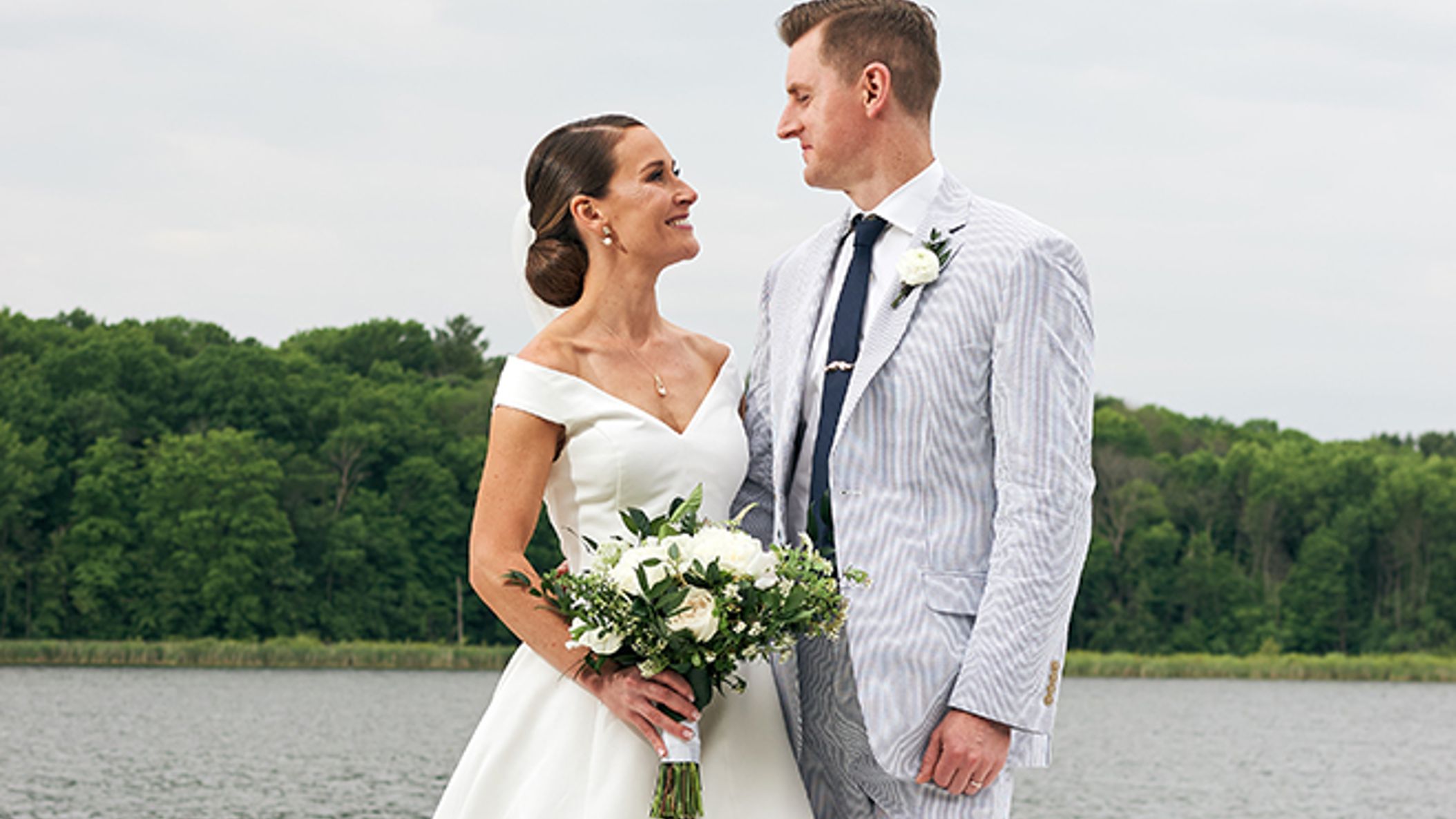 Wisconsin_Bride/SS2019_Uploading/couple-9_0 cropped.jpg