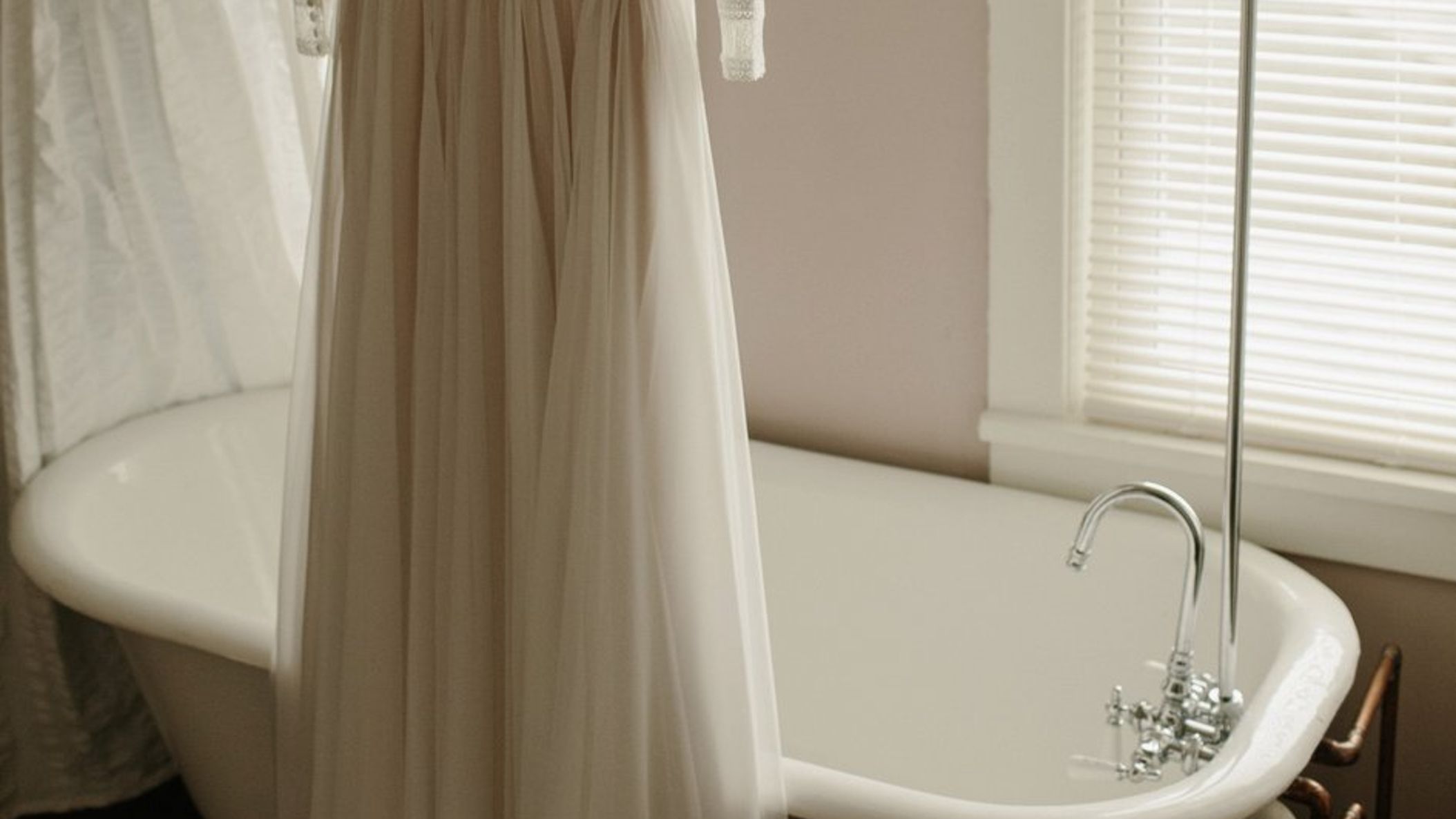 Wisconsin_Bride/LydiaBrandonRW/FLORAPINEPHOTOGRAPHY_BRANDONLYDIA_WISCONSINBRIDESUBMISSION_-13_WEB.jpg