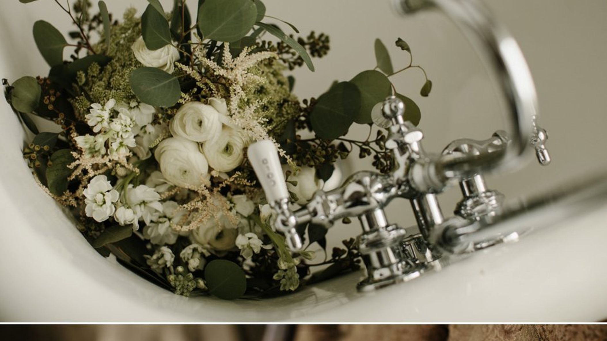 Wisconsin_Bride/LydiaBrandonRW/FLORAPINEPHOTOGRAPHY_BRANDONLYDIA_WISCONSINBRIDESUBMISSION_-14_WEB.jpg