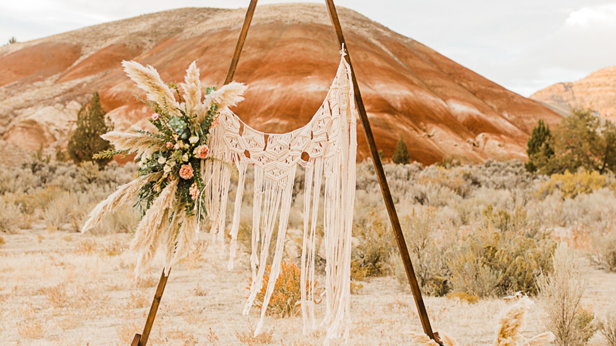 Oregon_Bride/StyledShoots/paintedhills/1P2A5669.jpg