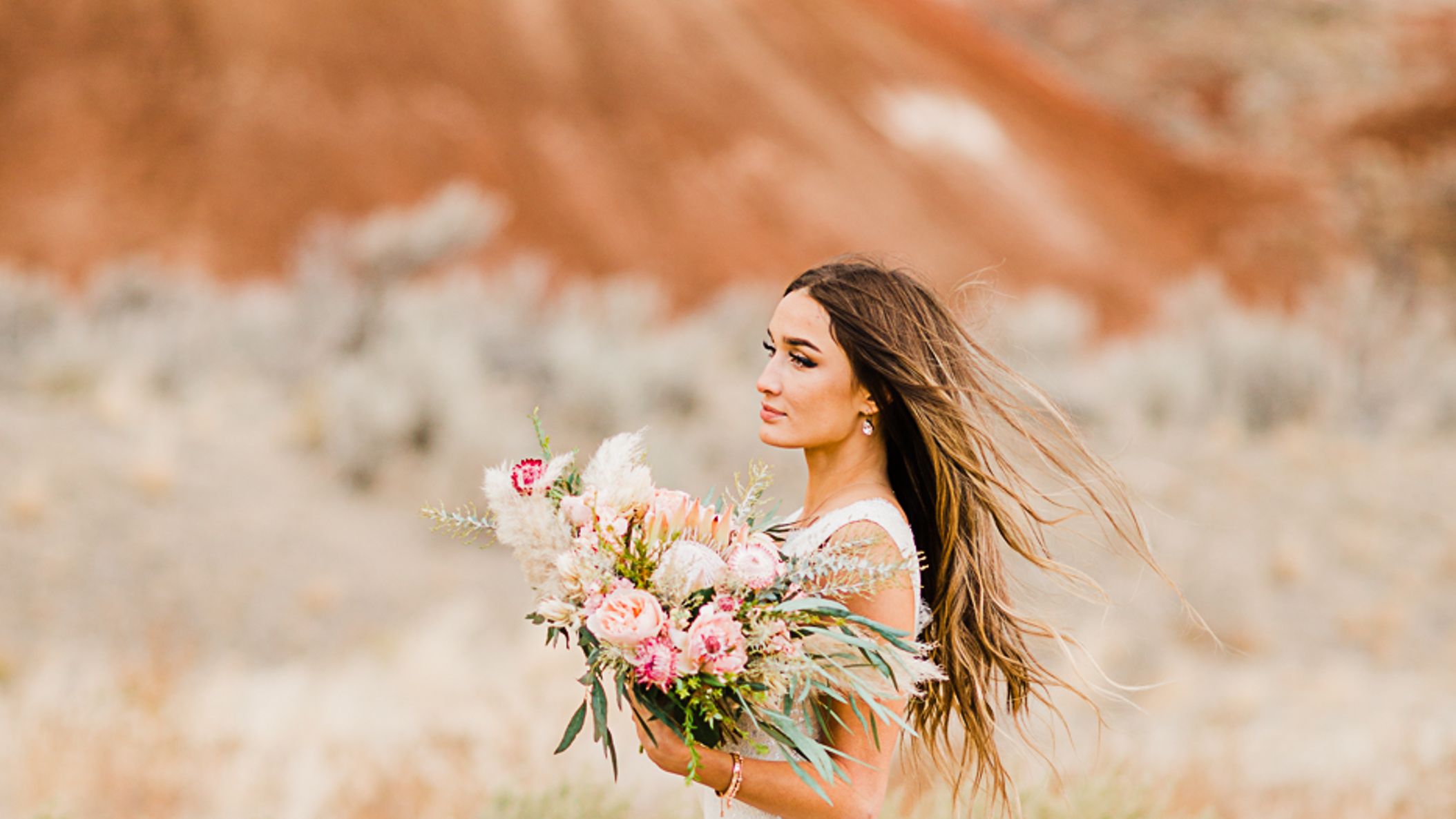 Oregon_Bride/StyledShoots/paintedhills/G45A4388.jpg
