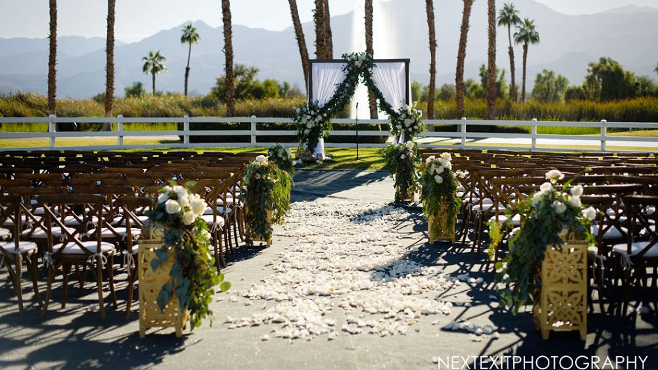 CWD/2019/Alex-and-john-The-Lighter-Side-Kristeen-La-Brot-Events-Next-Exit-Photography-Merv-Griffin-Ranch49_Jennyquicksallphotography_flowerfeature.jpg