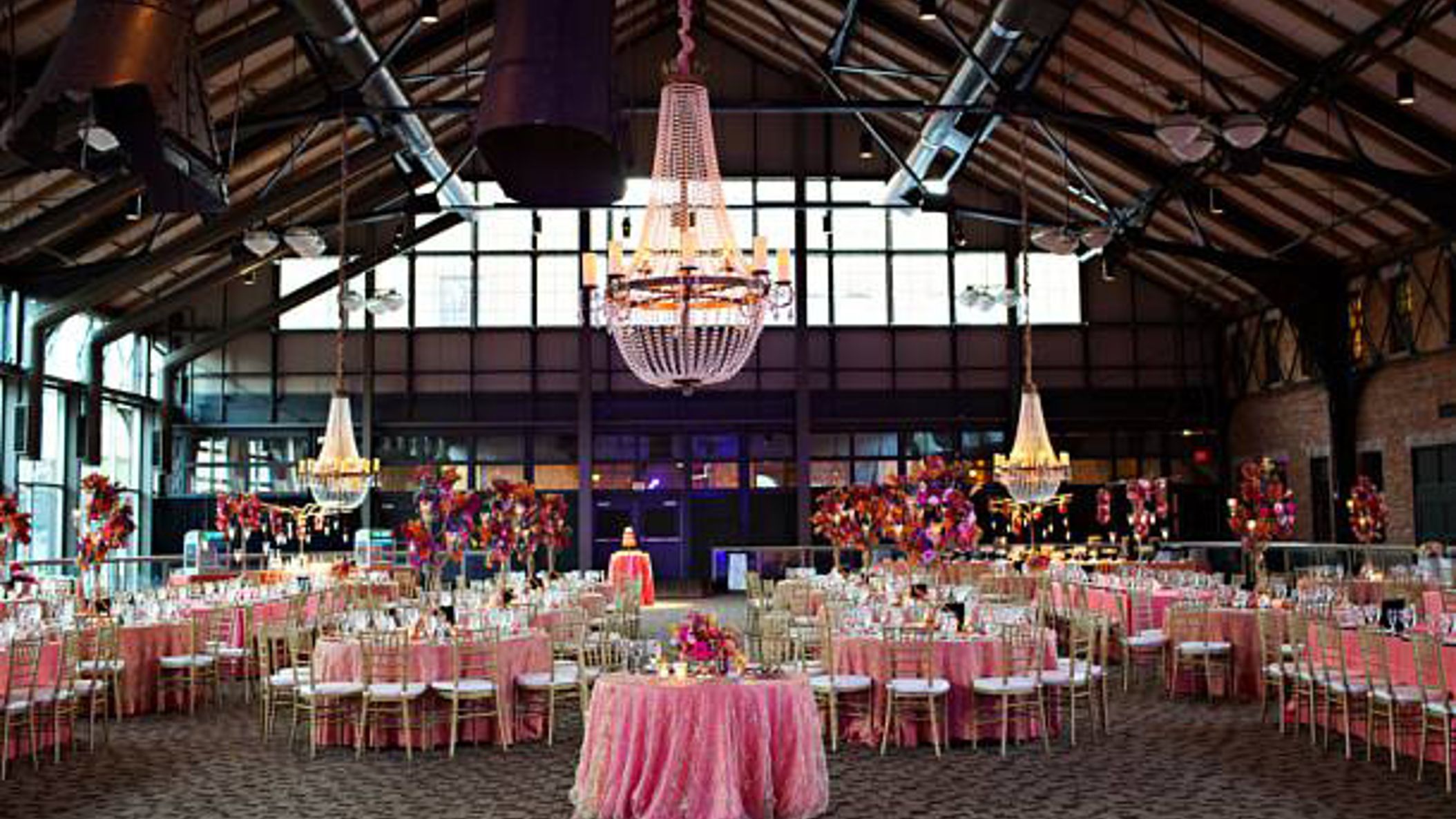 Minnesota_Bride/TREND/AddingBoldHues/d3_1.jpg