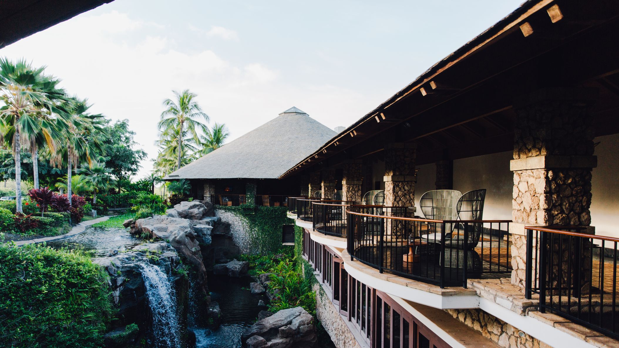CWD/online/other/hotelwailea/StephanieRusso-Waterfall.jpg