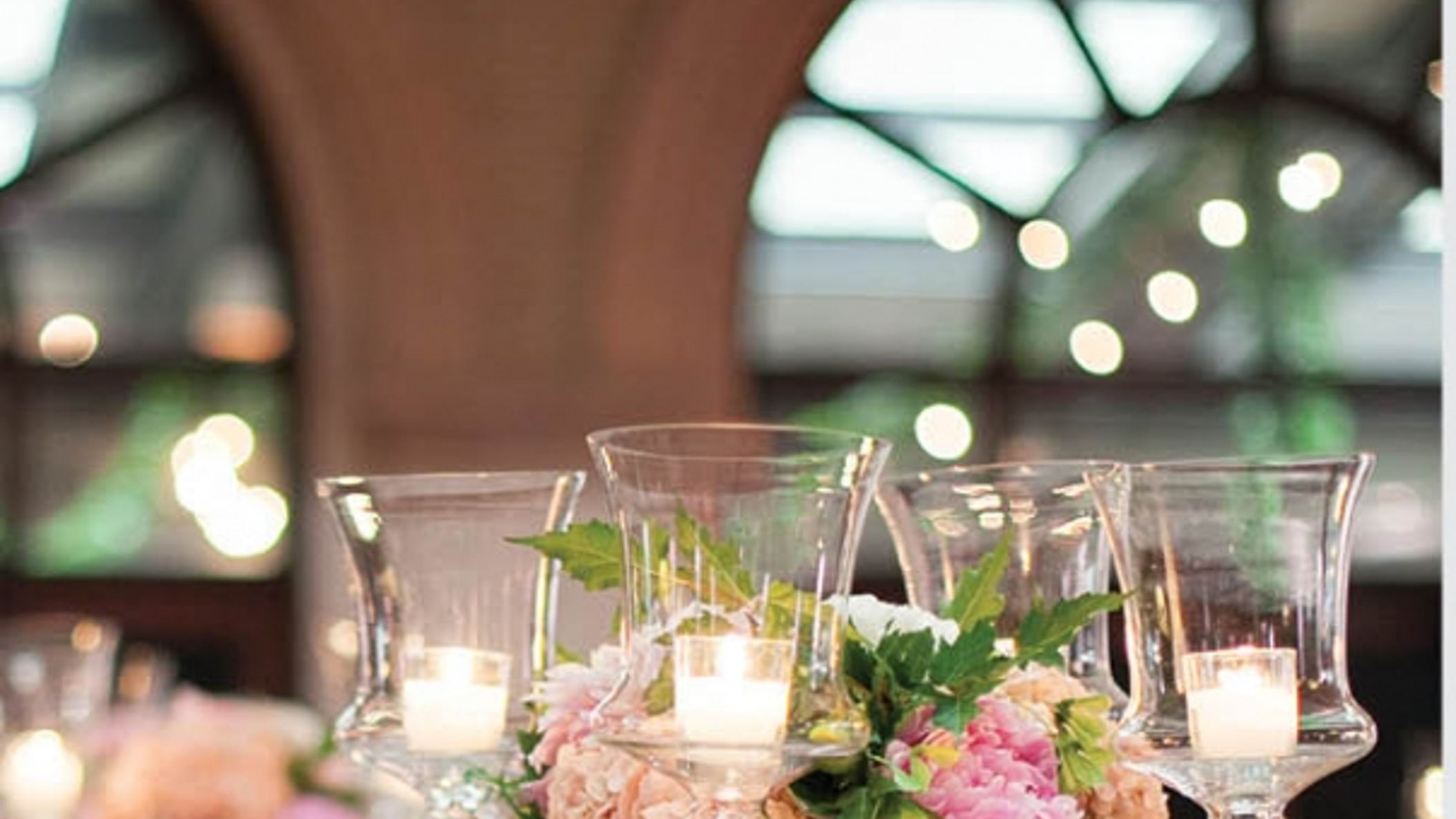 Minnesota_Bride/TREND/Classic_Weddings/285_Lombardi_2853.jpg