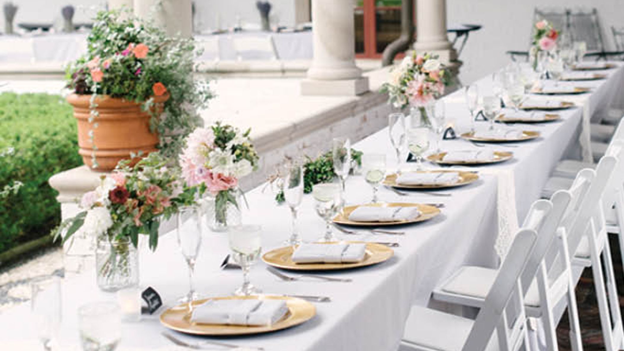 Wisconsin_Bride/Trend/Brunch_Weddings/WIBride_JennaKutcher_HN-52.jpg