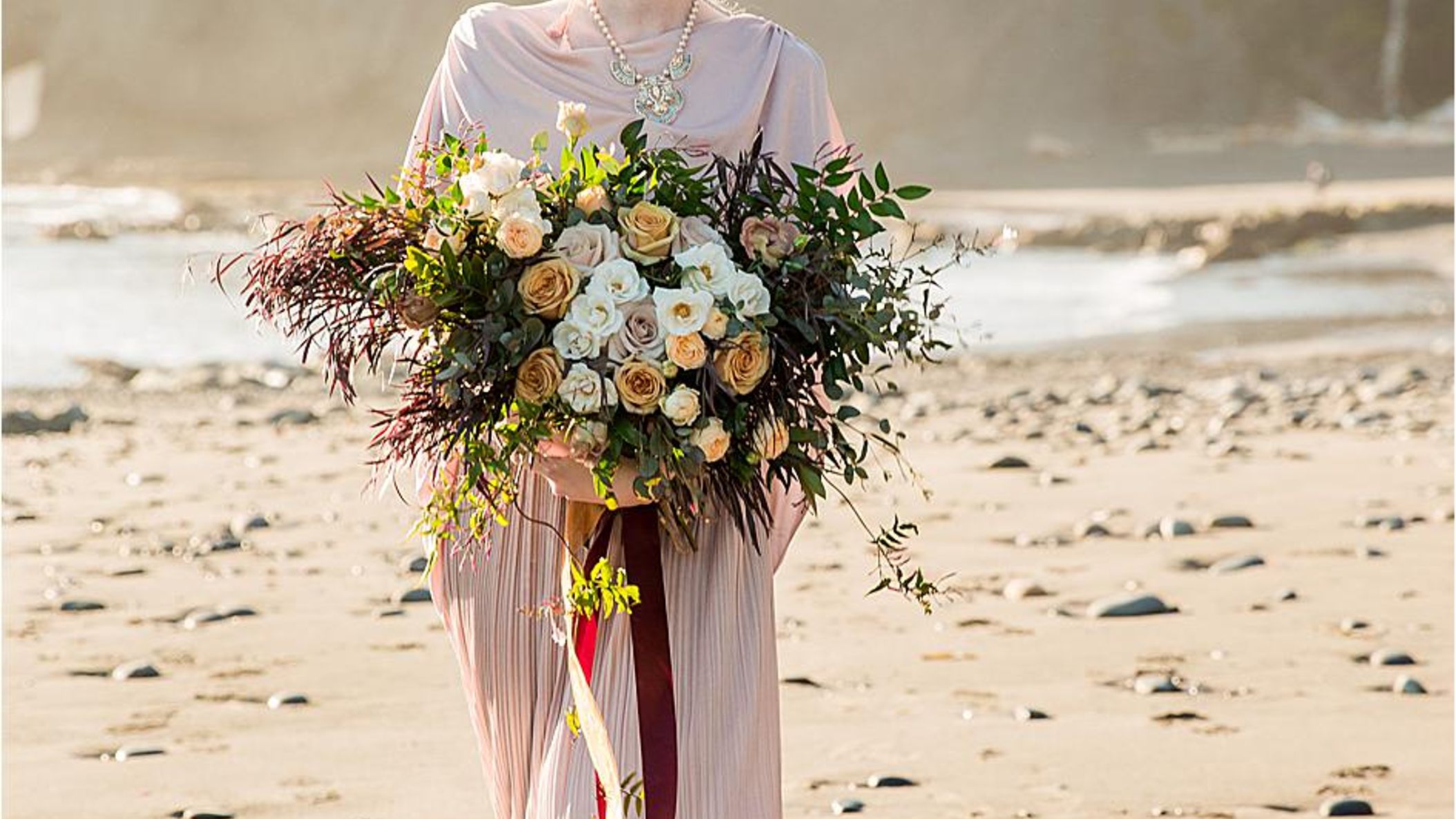 Seattle_Bride/online/styledshoots/rialtobeach/2019-05-24_0048.jpg