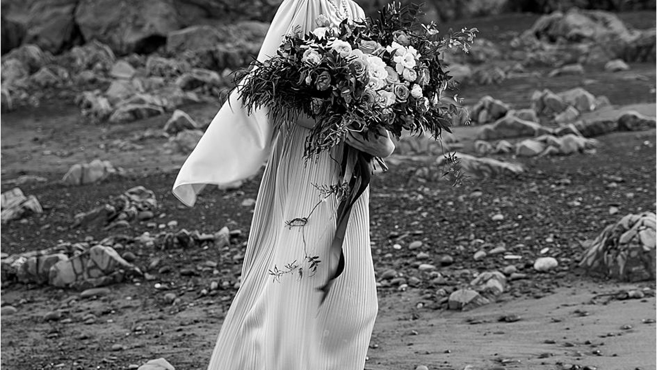 Seattle_Bride/online/styledshoots/rialtobeach/2019-05-24_0049.jpg