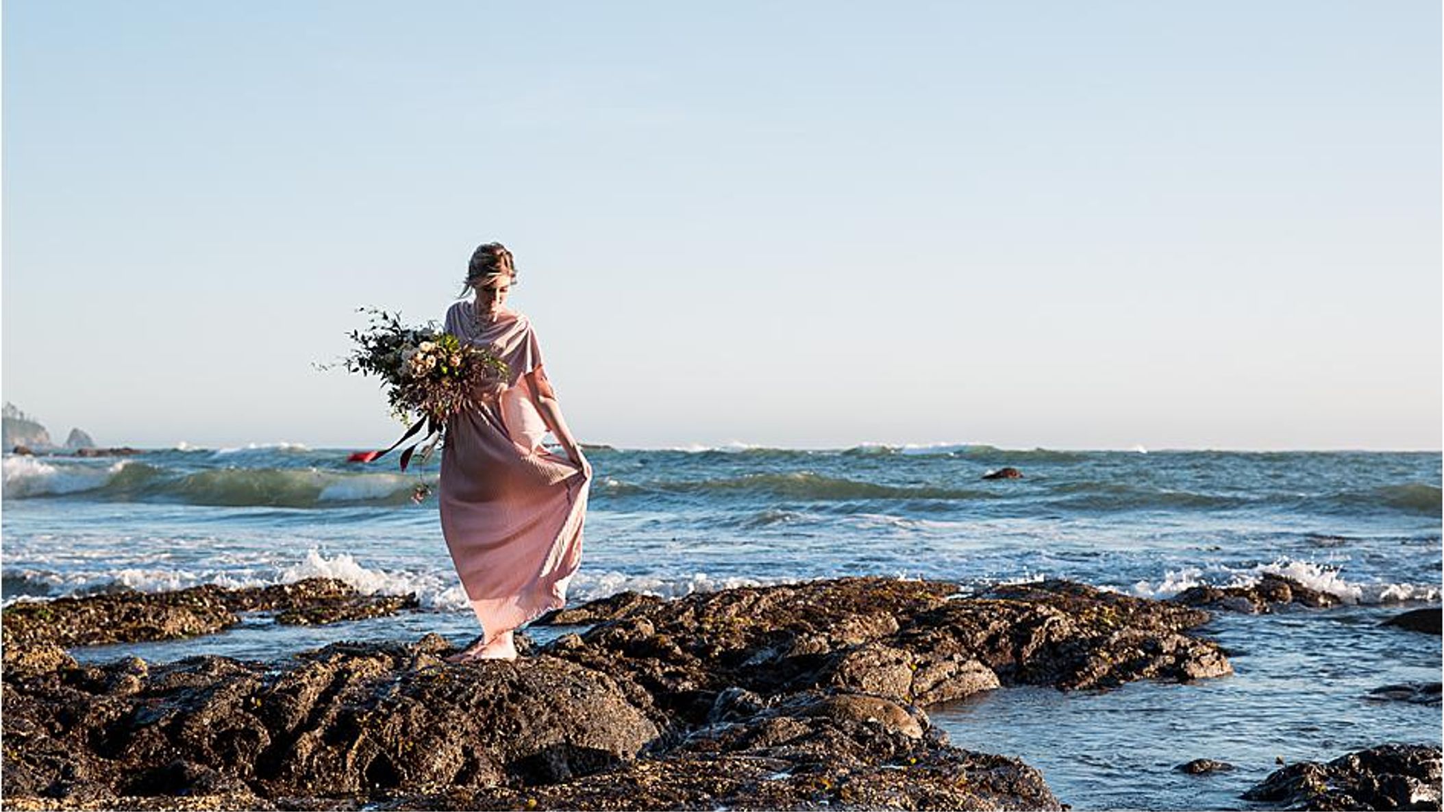 Seattle_Bride/online/styledshoots/rialtobeach/2019-05-24_0054.jpg