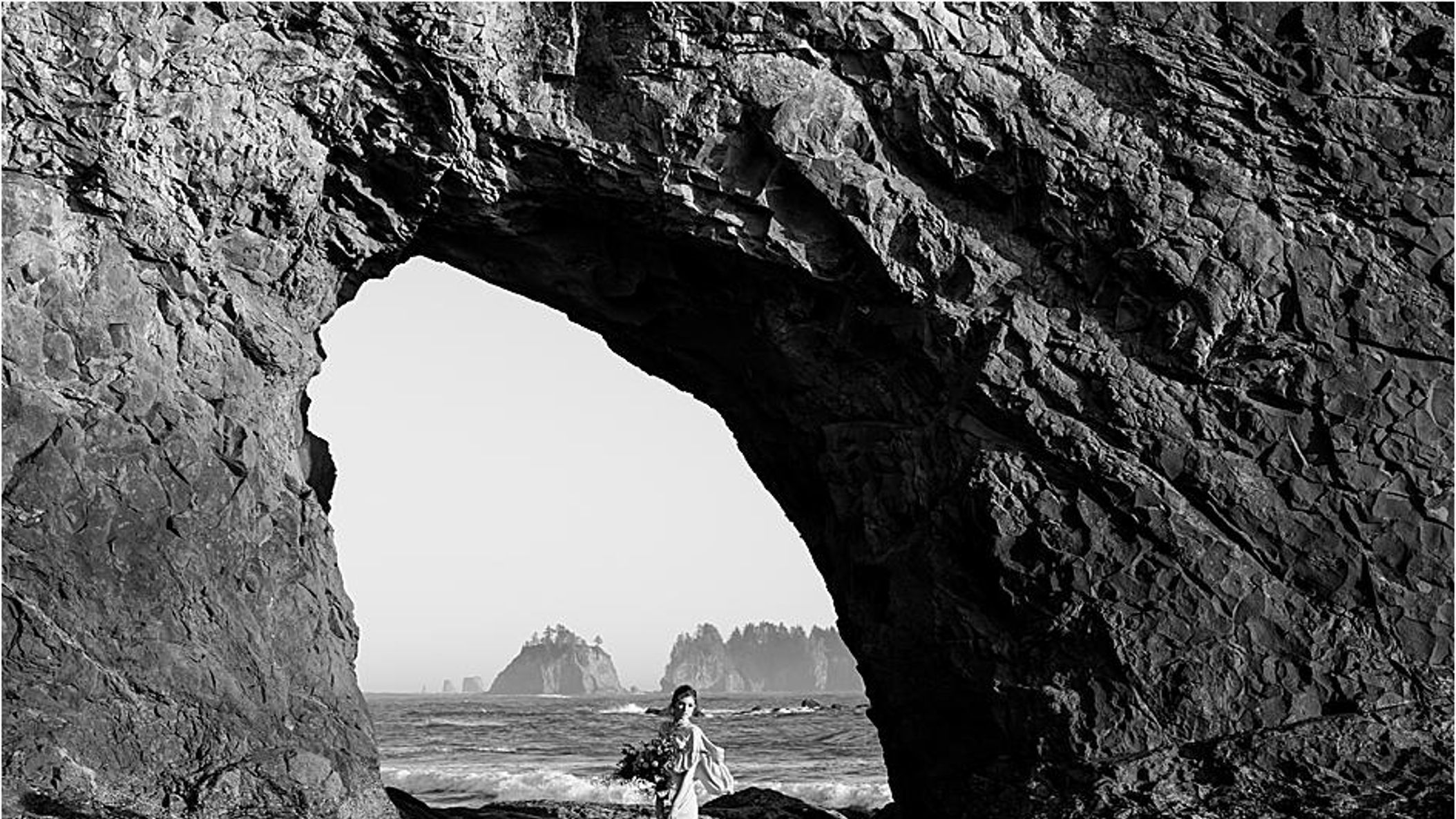 Seattle_Bride/online/styledshoots/rialtobeach/2019-05-24_0056.jpg