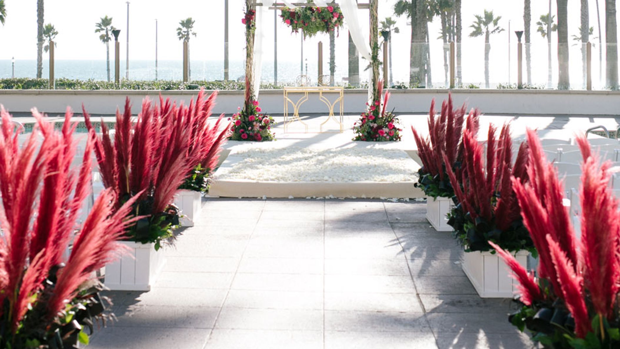 Waterfront-Hilton-Wedding-Flowers-By-Cina100.jpg