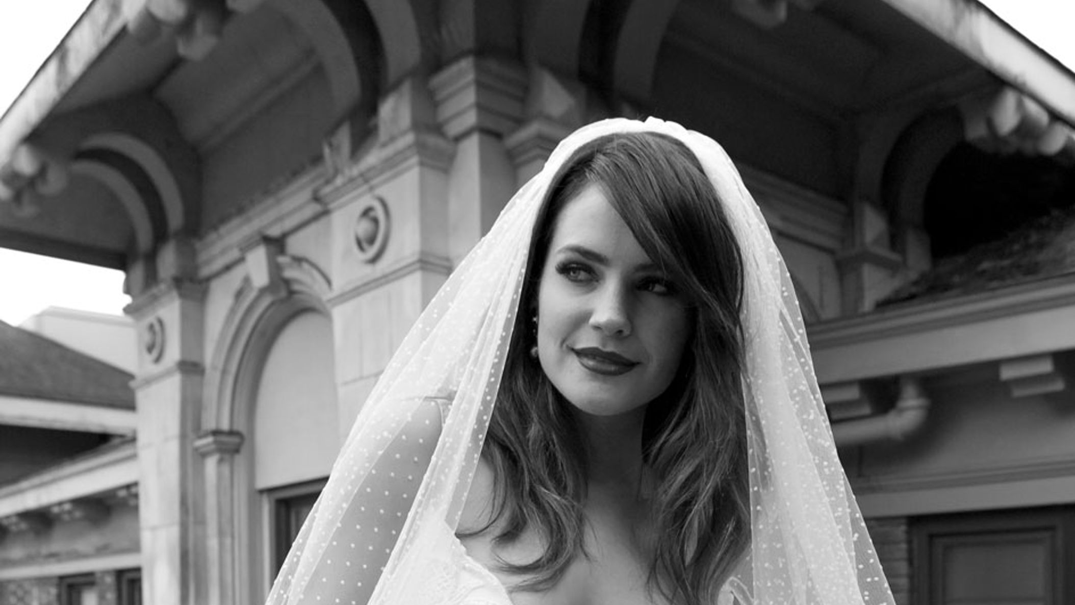 6-SeattleBride-41219-7090-FIN-V1.jpg