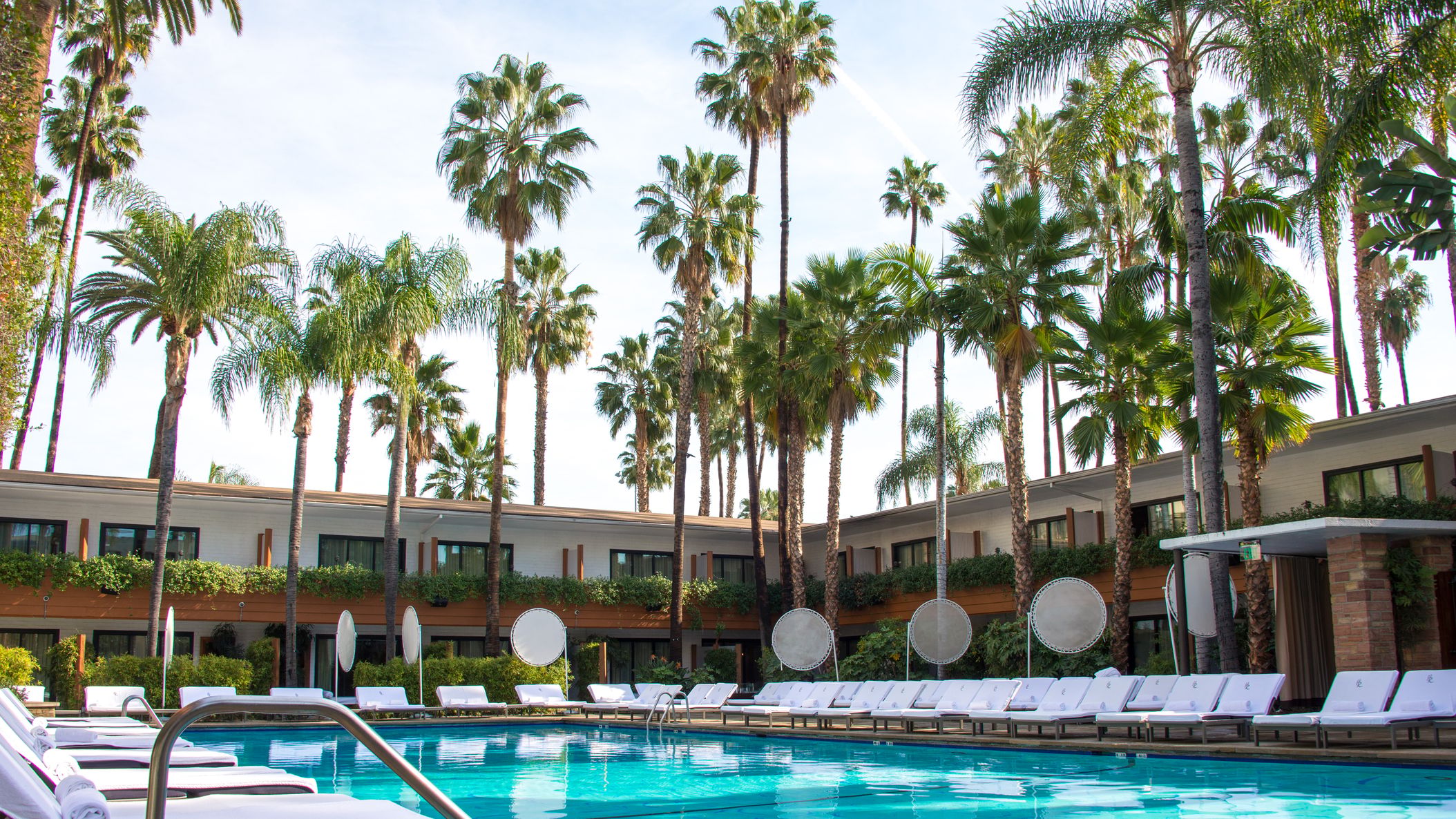 CWD/online/venues/hotels/Pool Shot THR.jpg