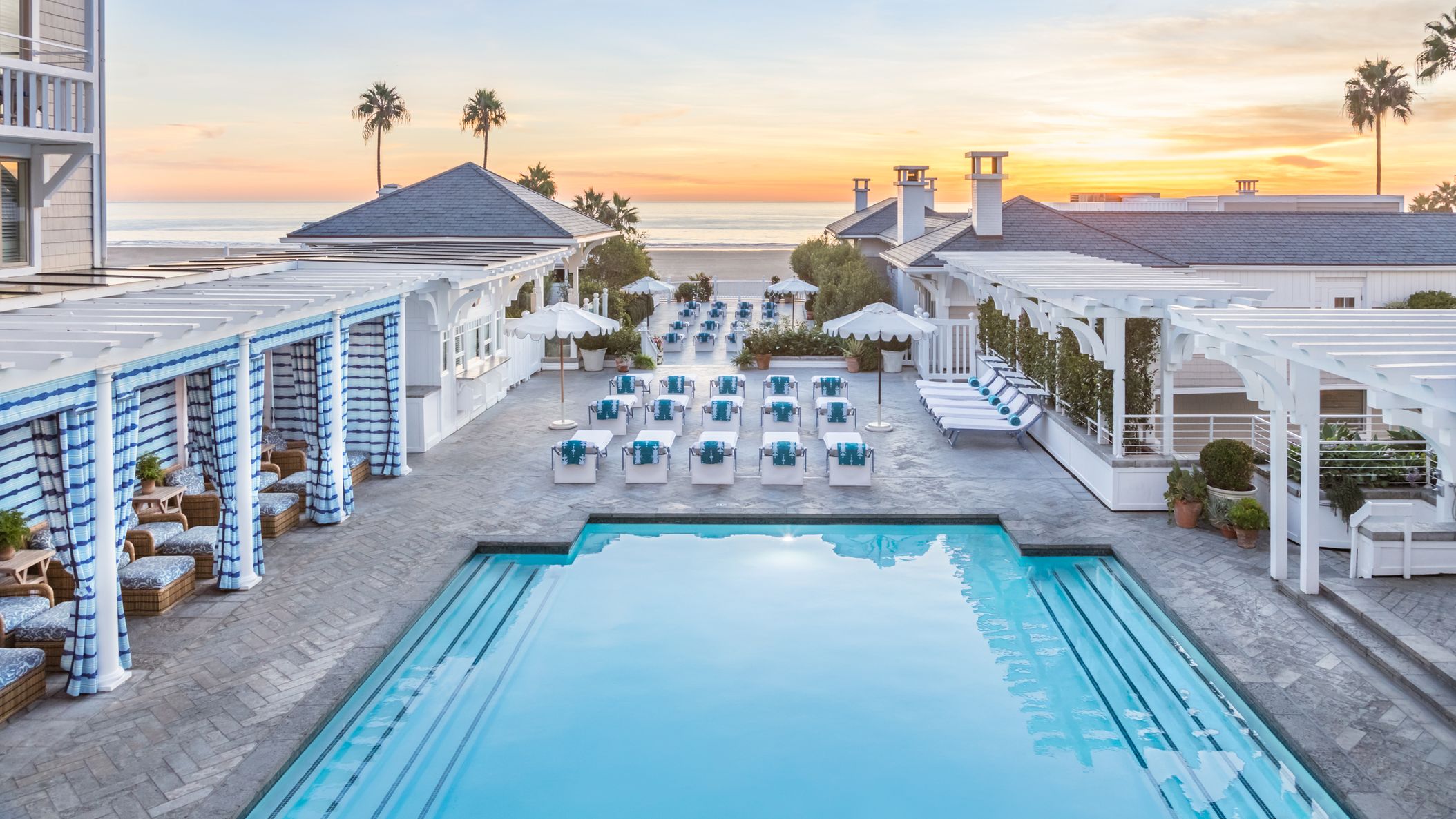CWD/online/venues/hotels/Shutters_PoolSunset-0170_v3.jpg