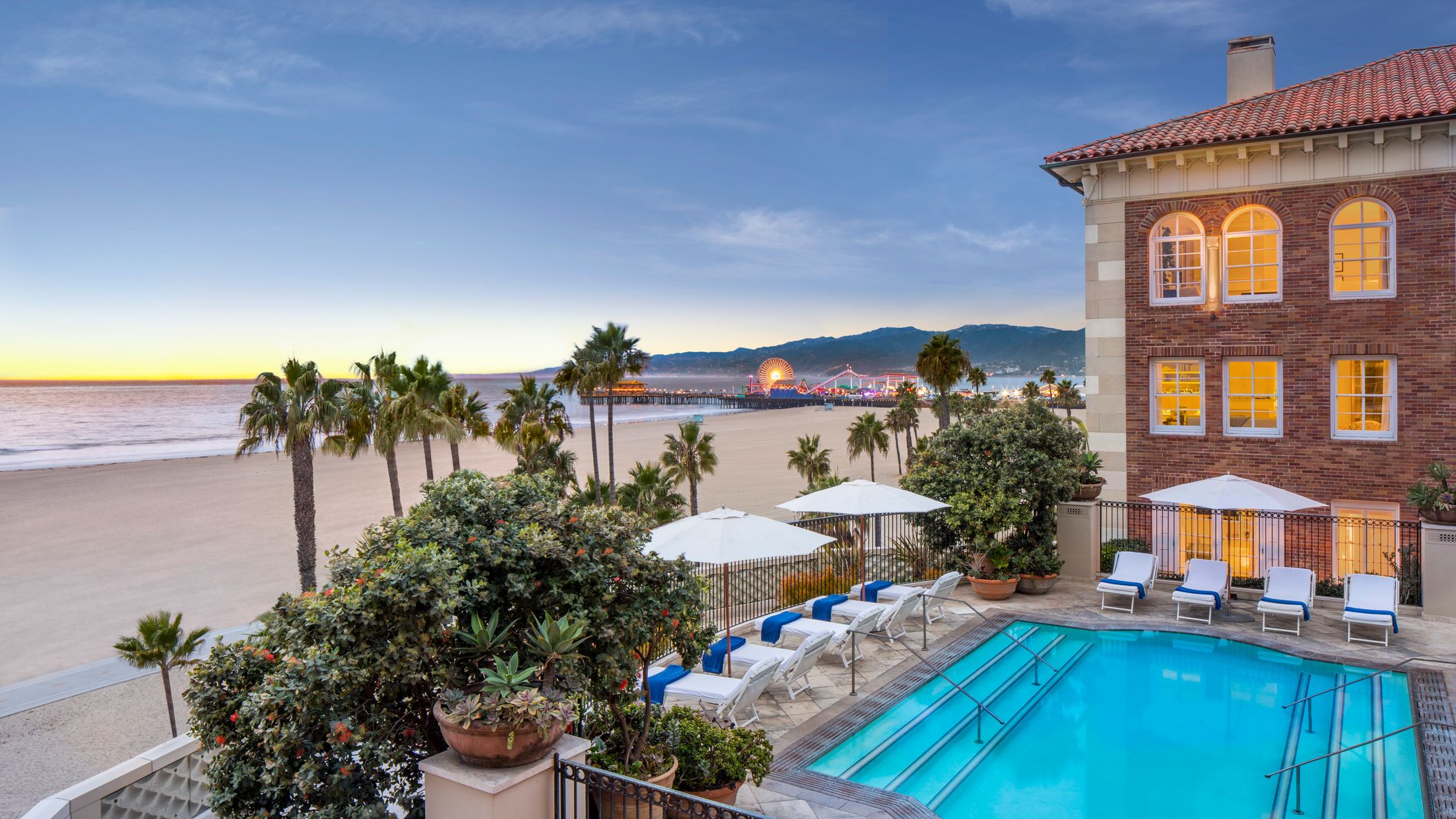 CWD/online/venues/hotels/CasaDelMar_Pool632Twilight-0174_v3.jpg