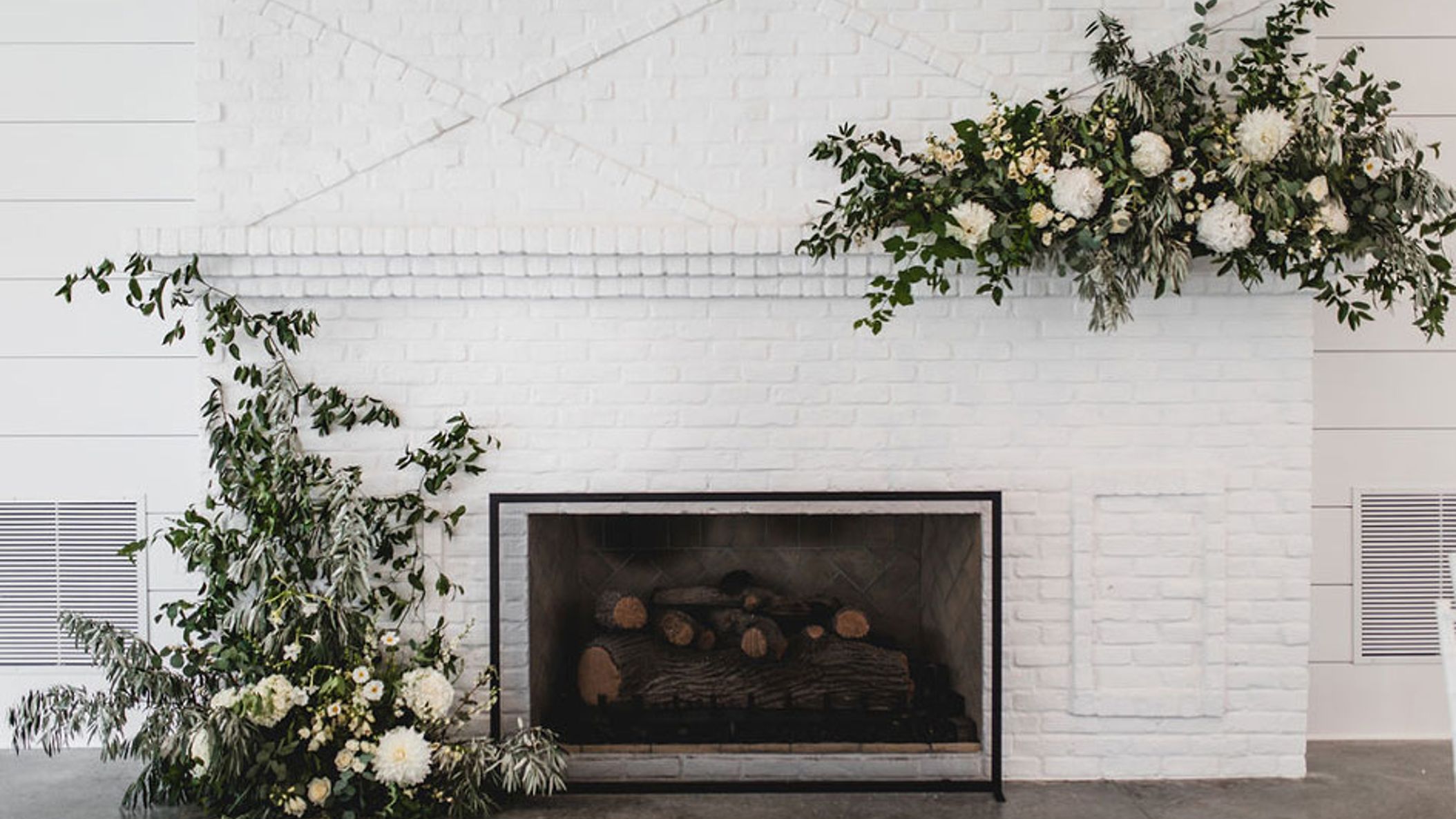 AWD/kelly-and-matt-hutton-house-aqua-fox-photography-sixpence-events-and-planning-minnesota-wedding_5.jpg