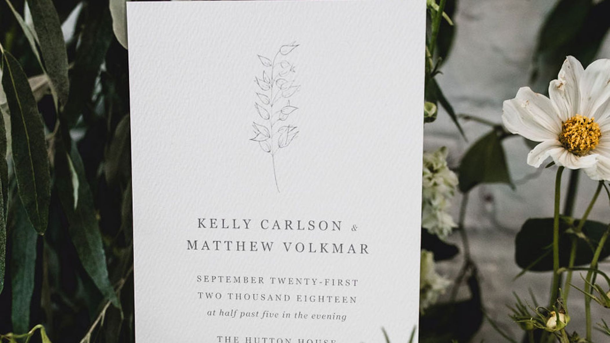 AWD/kelly-and-matt-hutton-house-aqua-fox-photography-sixpence-events-and-planning-minnesota-wedding_6.jpg
