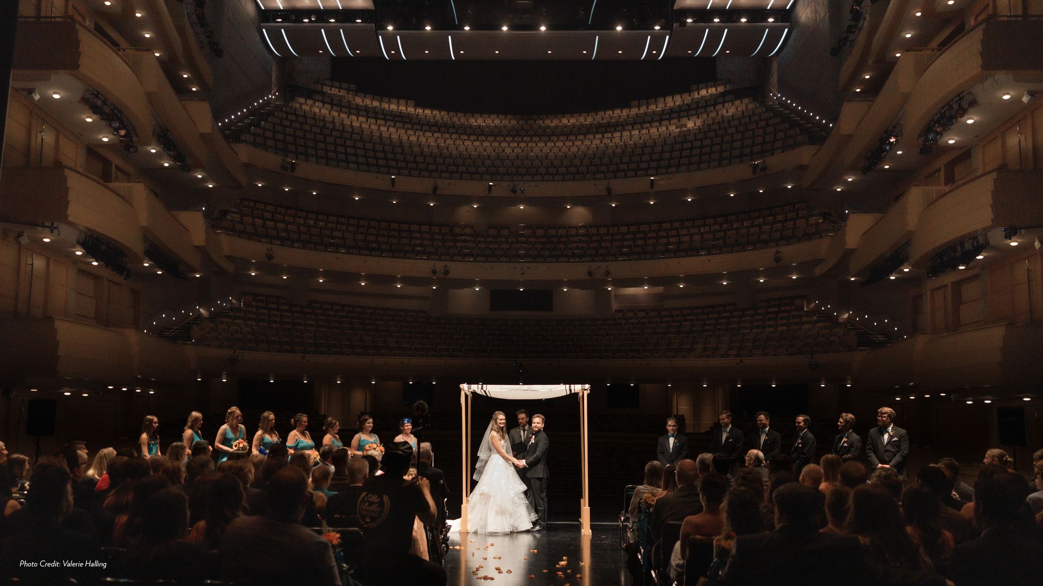 2026-08/2627_Events_WeddingPics_WisBride_Full1.jpg