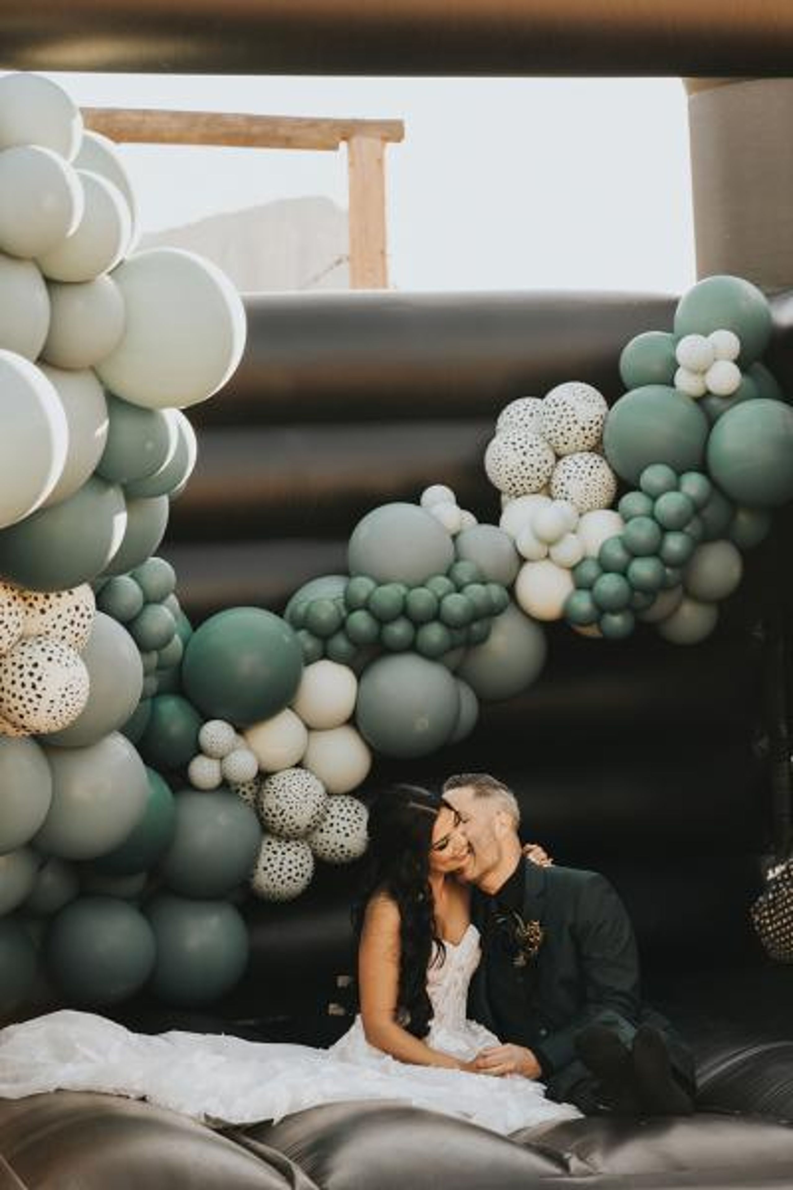 field/image/unveiled_AZB_SS2304.jpg