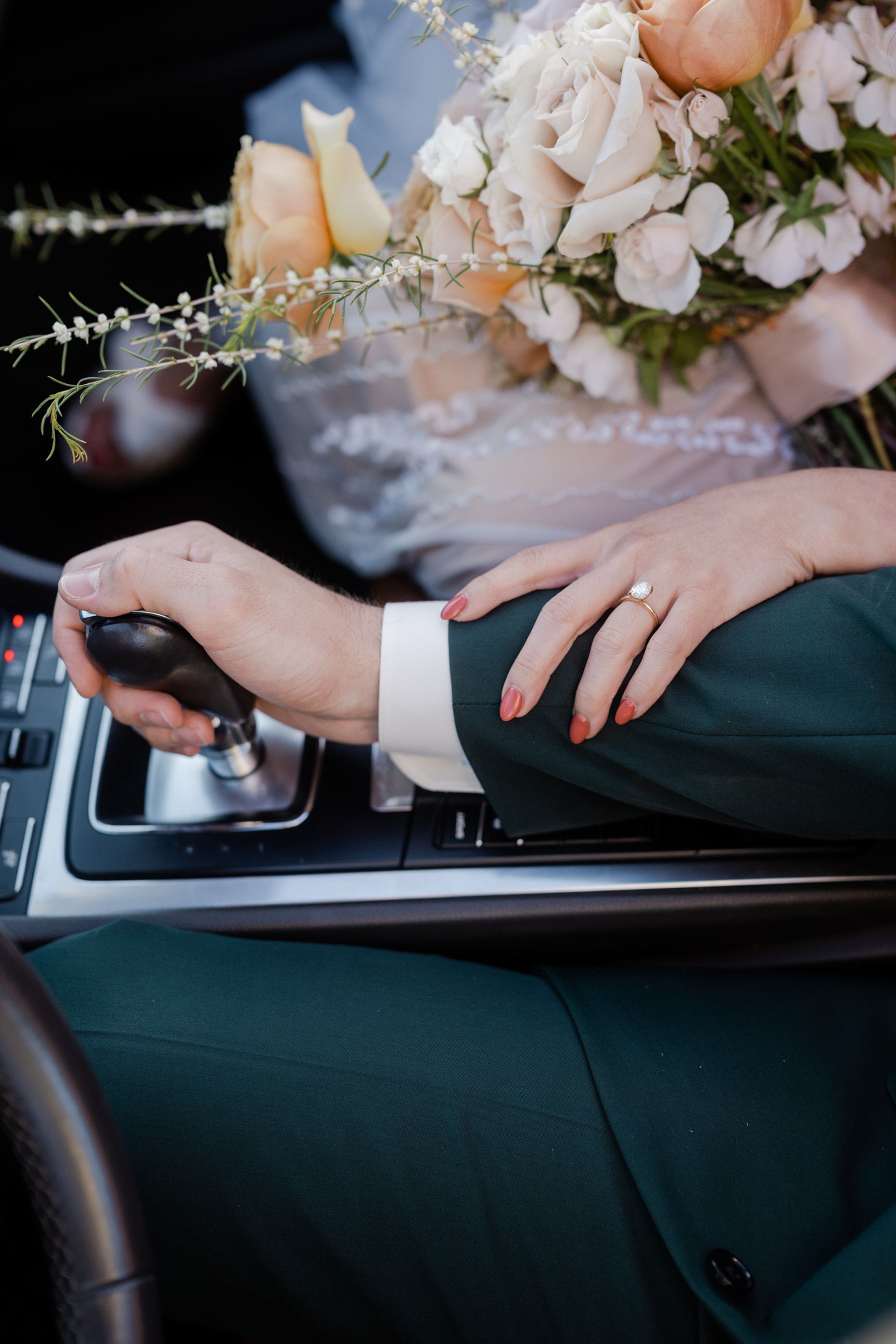 2023-09/KellyBirchPhotographySarahandEricVowExchange-399.jpg