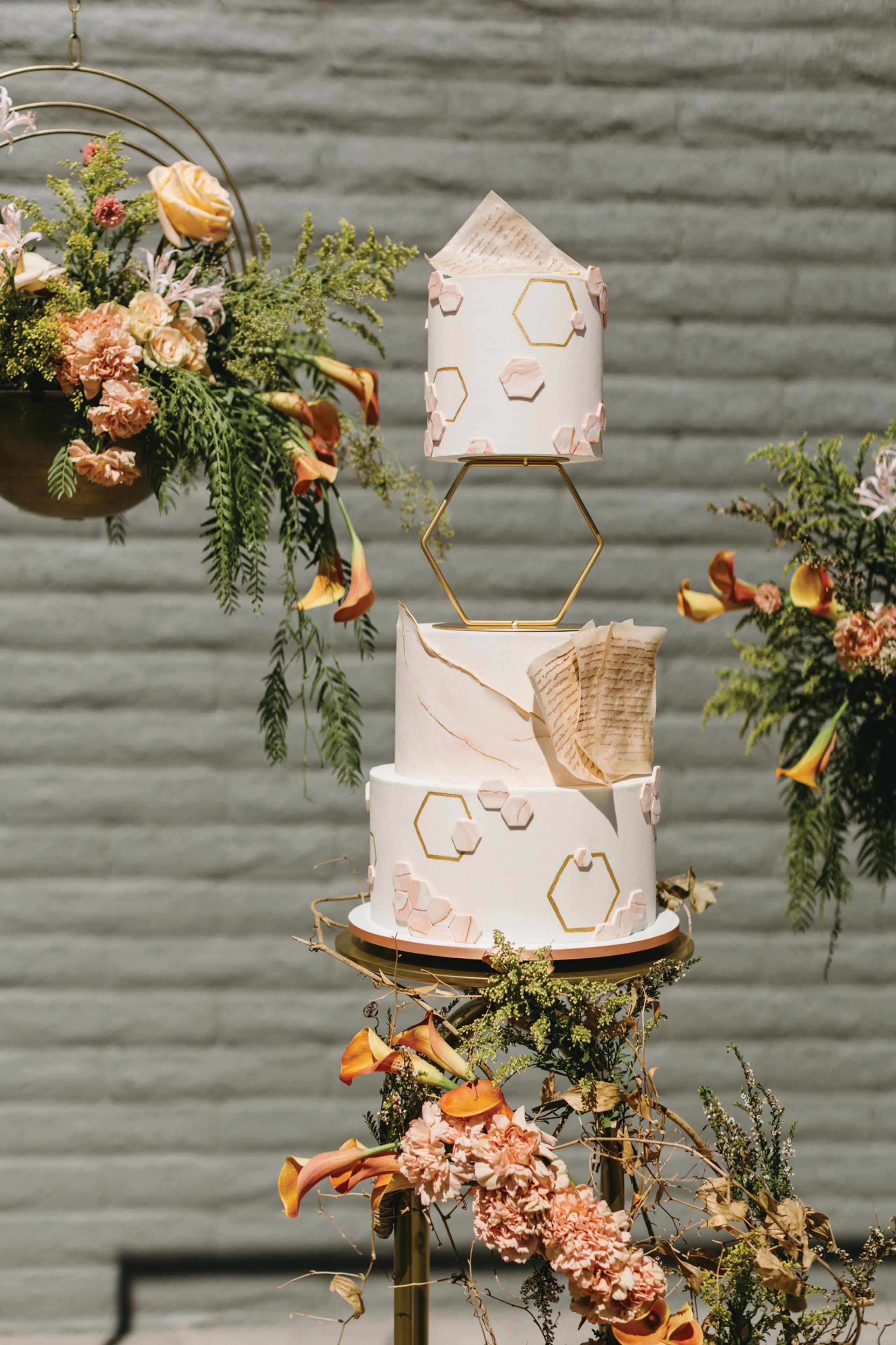 2024-01/Arizona Bride - Cake Editorial-1152-3.jpg