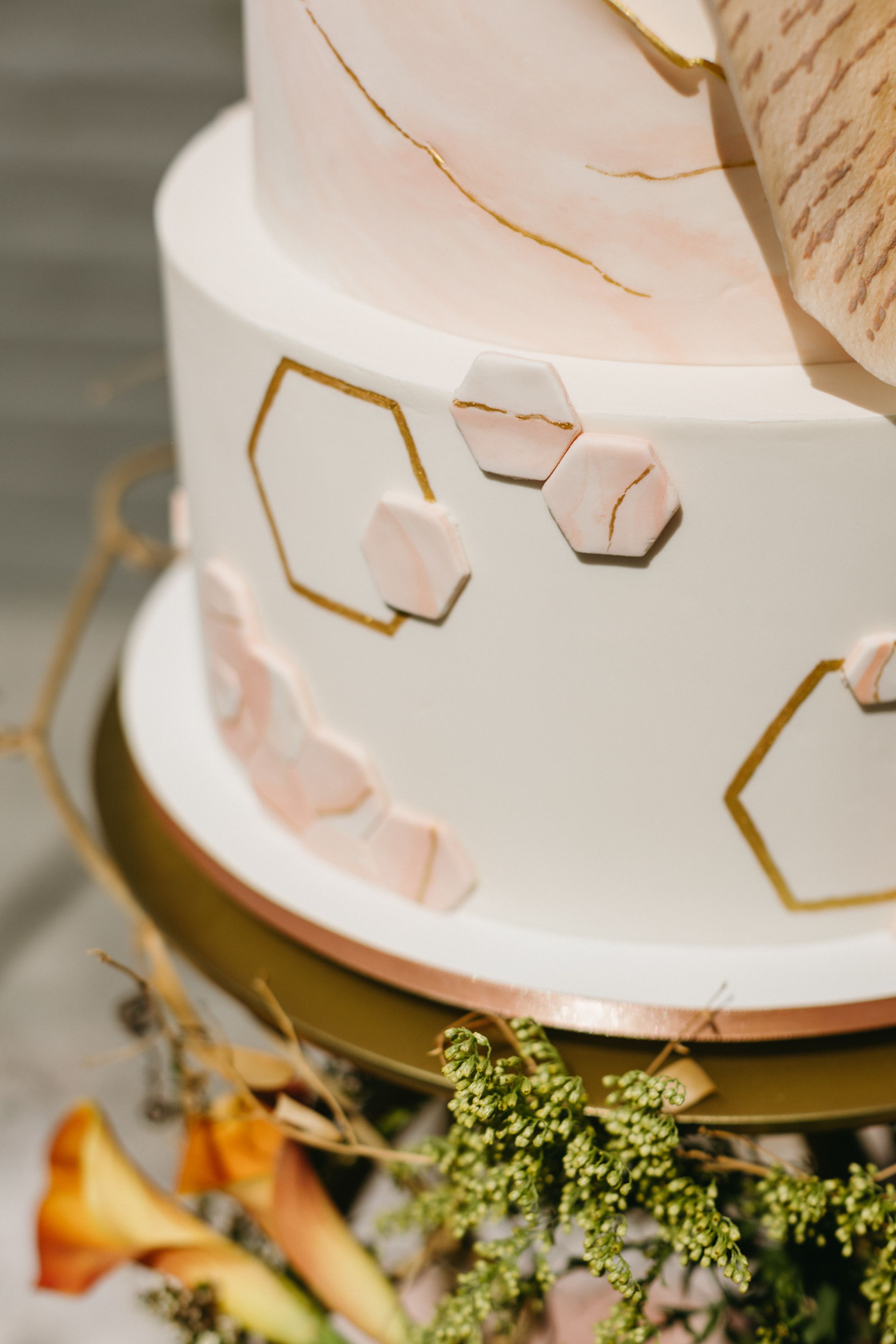 2024-01/Arizona Bride - Cake Editorial-1158-3.jpg