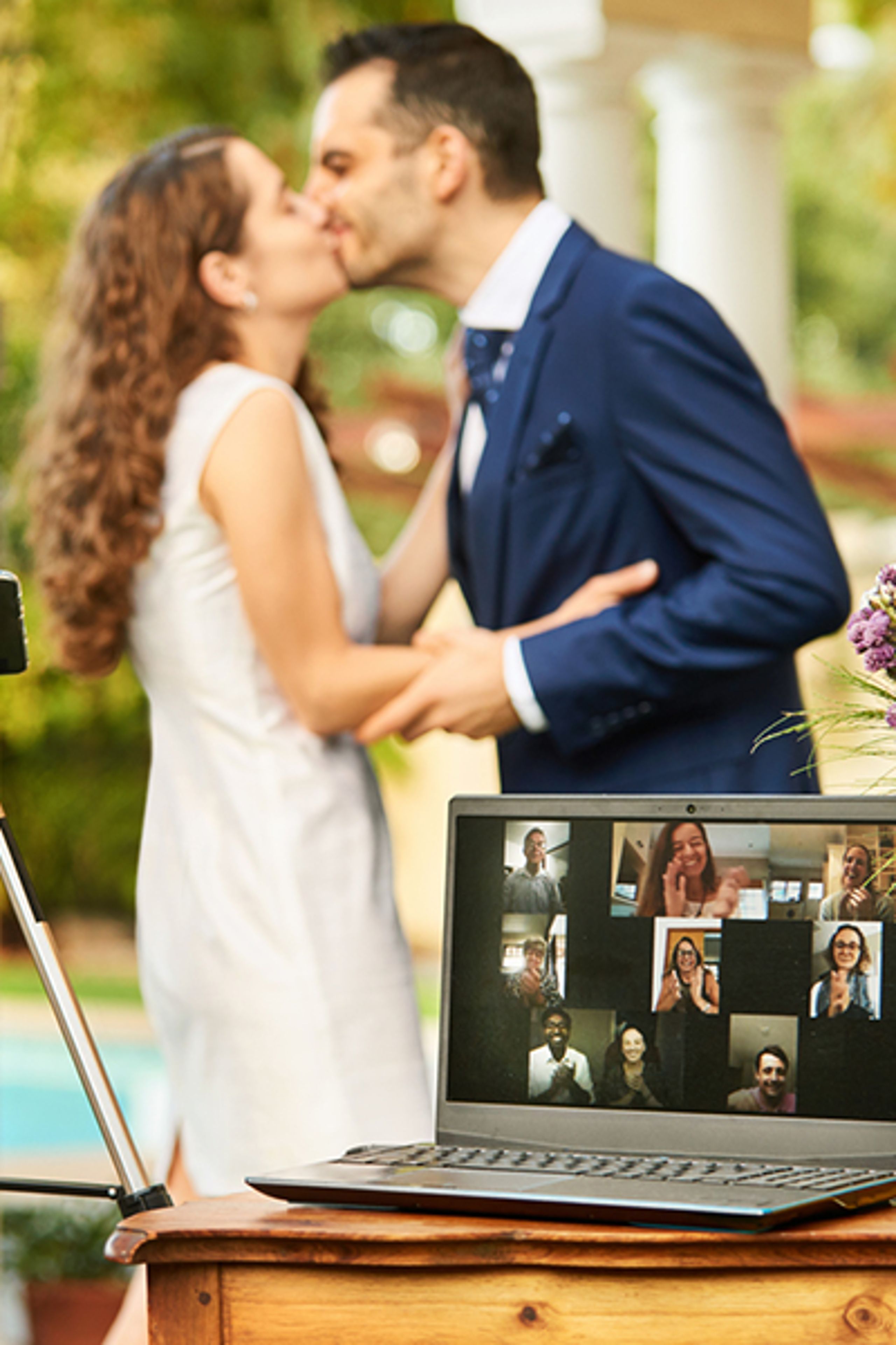 Live streaming at wedding