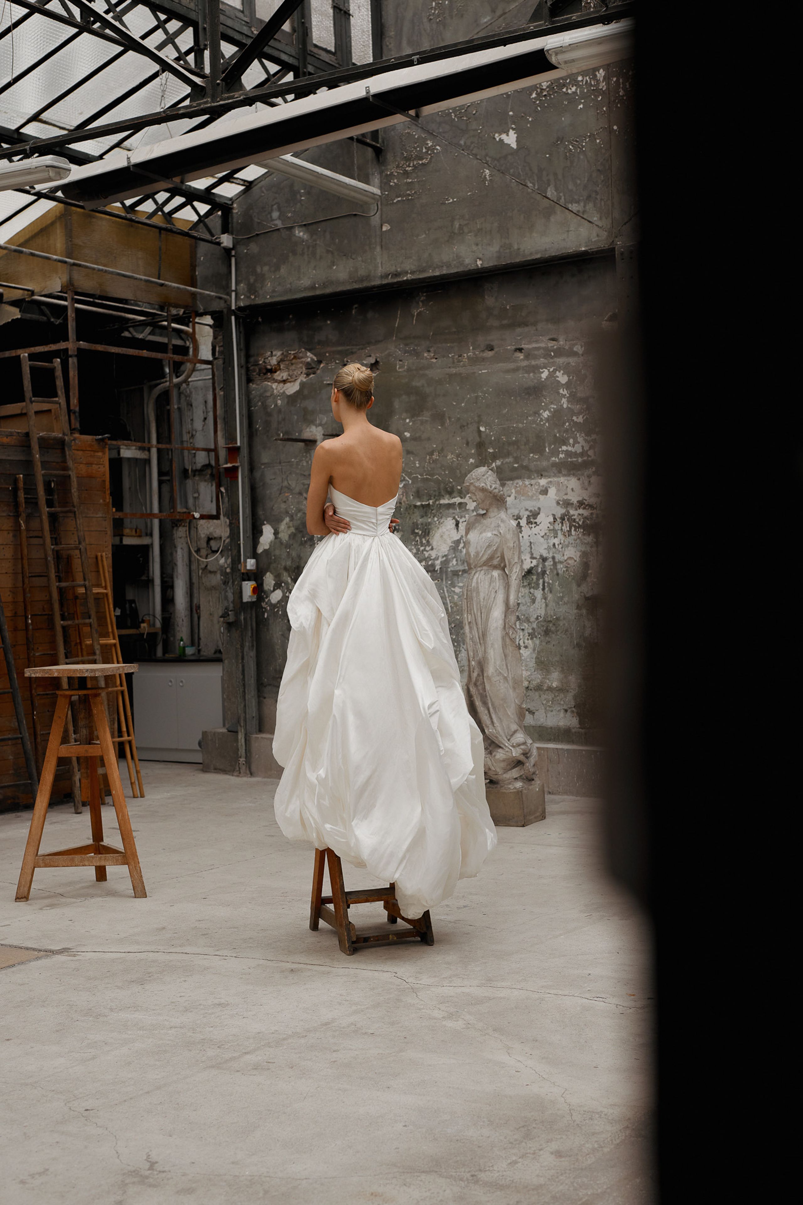 2024-04/Dana Harel_Bridal Spring 2025_Elle 2.jpg