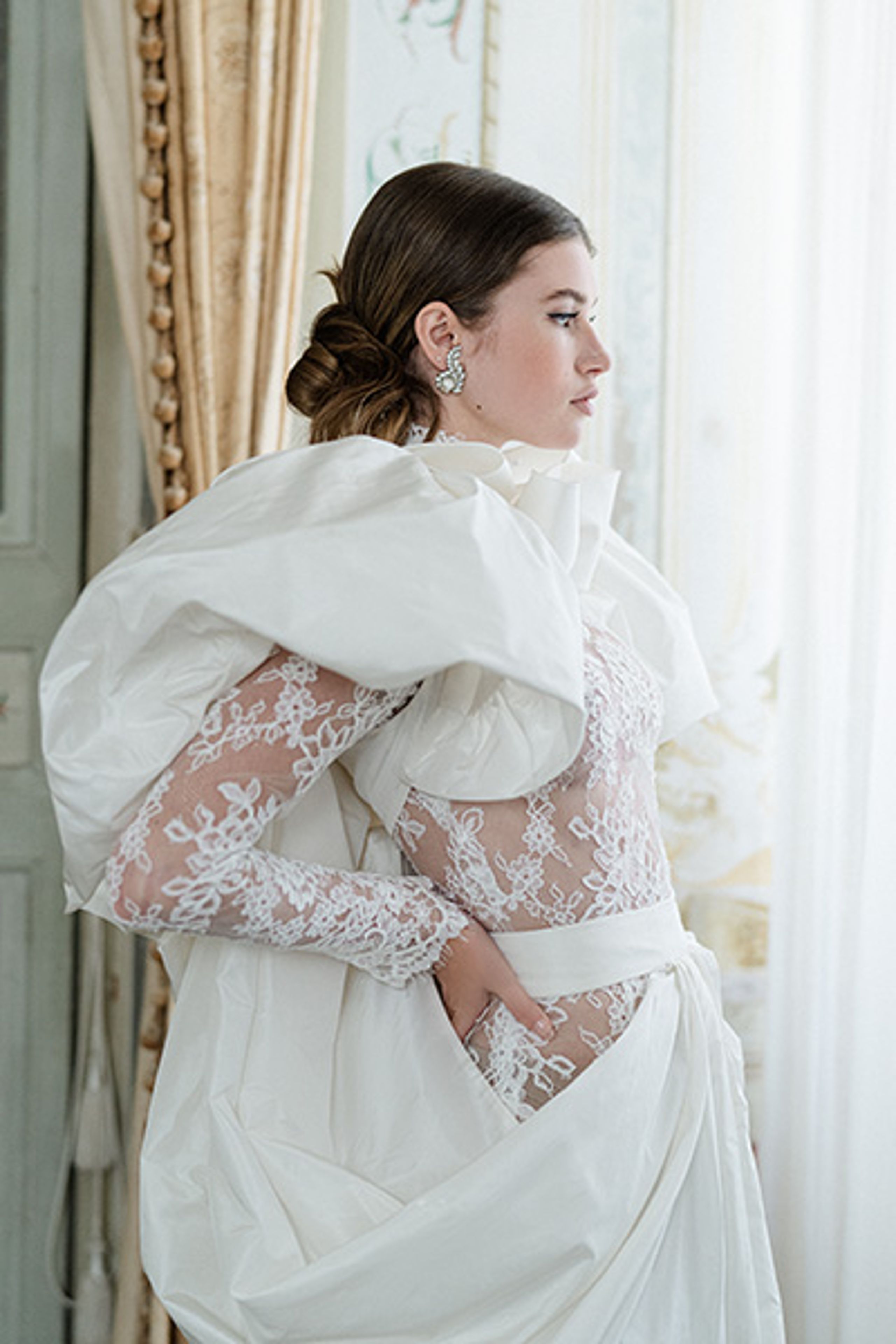 field/image/MoniqueLhuillierSpring2025Look2_Marceau.jpg