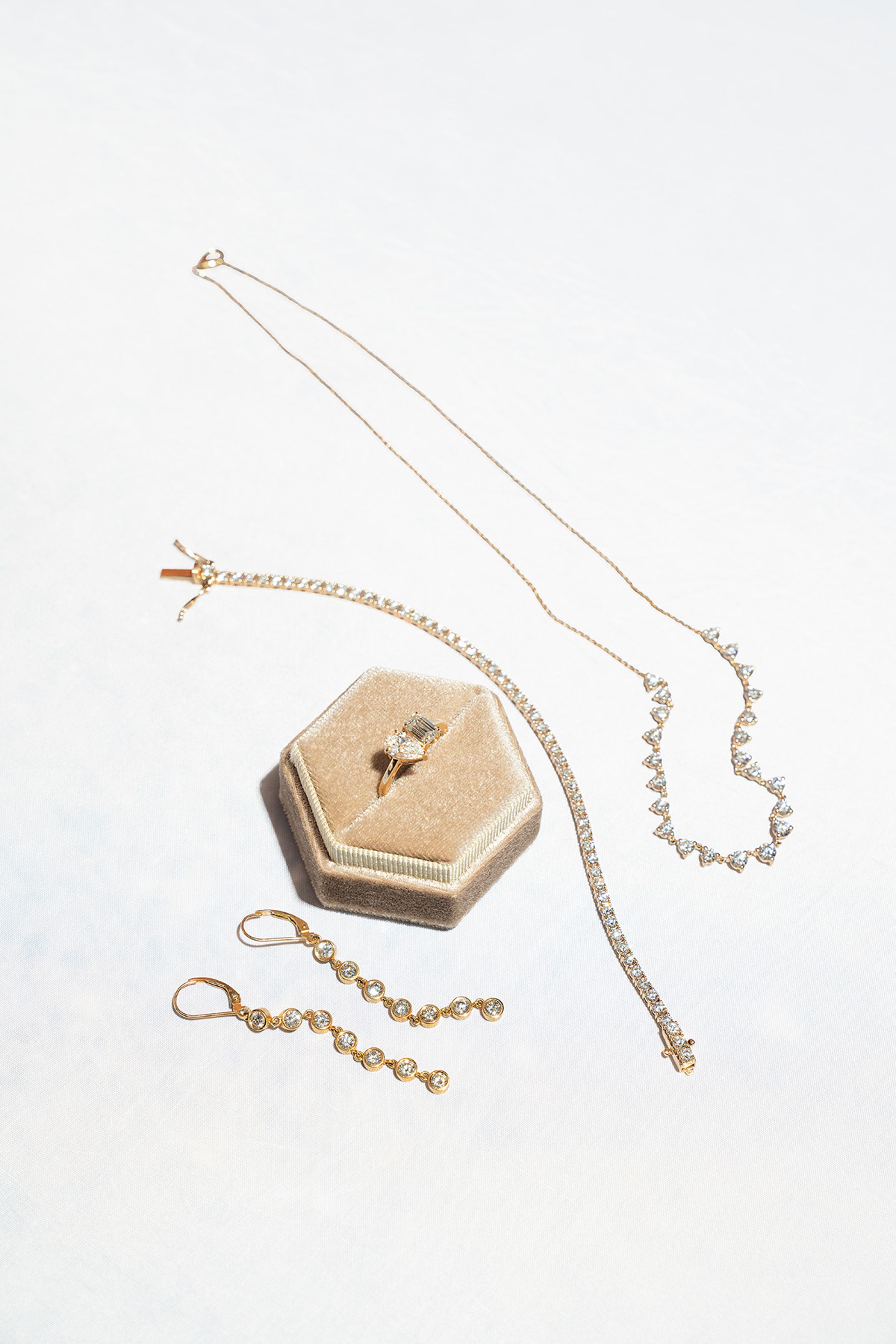 2025-02/Jewelry.jpg