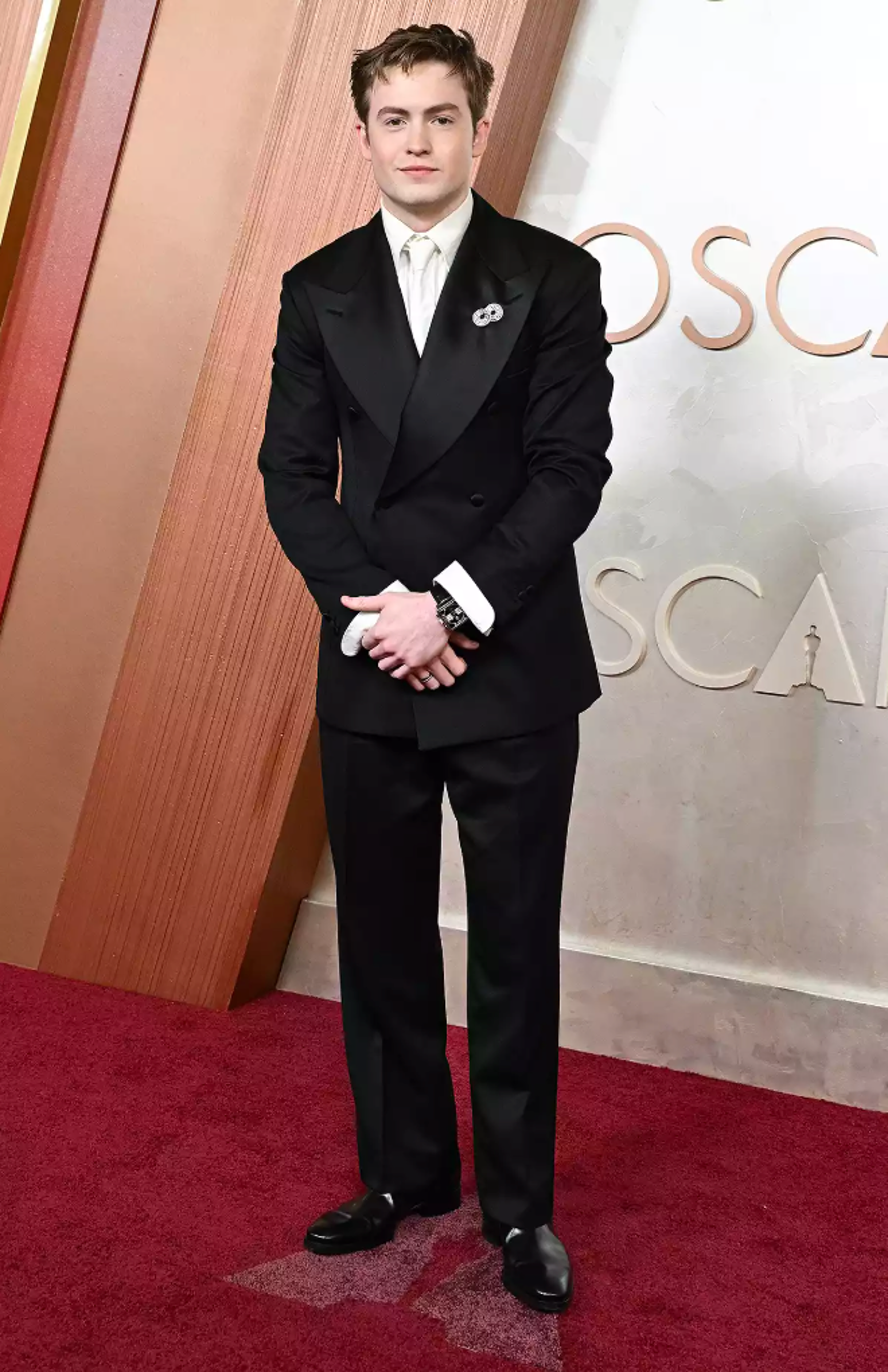 2025-03/Oscars2025_KitConnor_Designer-Giuliva Heritage_Photos-Gilbert Flores:Penske Media via Getty.png