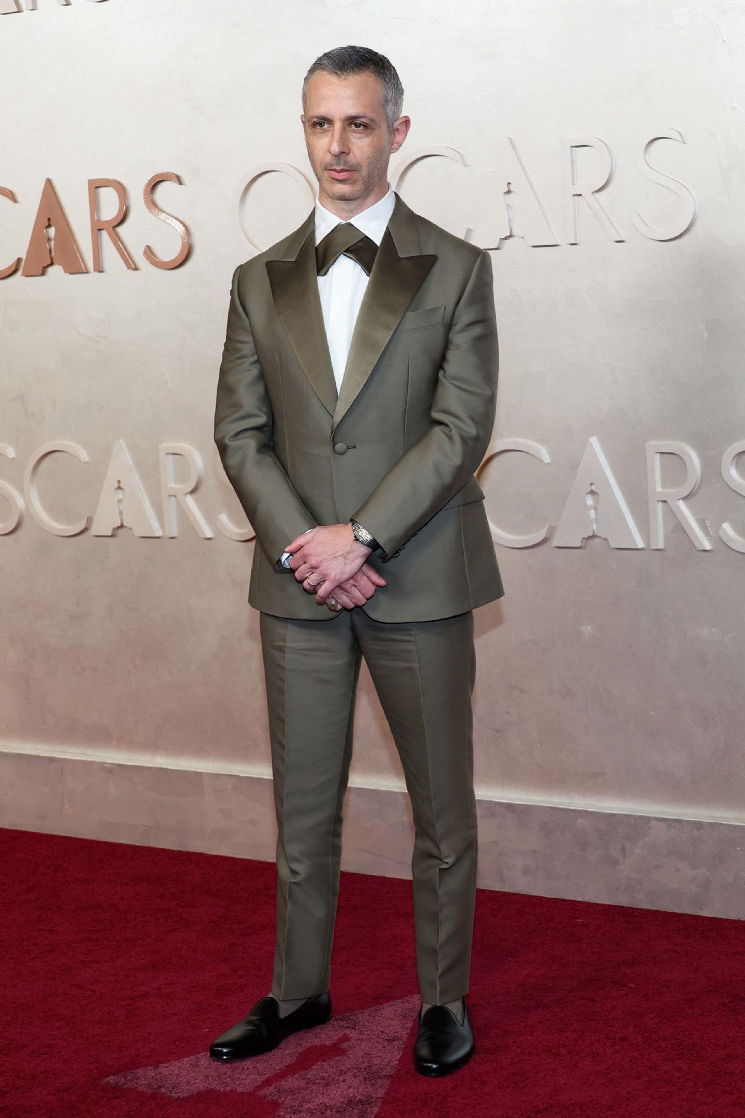 2025-03/Oscars2025_JeremyStrong_Designer-Loro Piana_Photos-Aude Guerrucci_Reuters.jpg